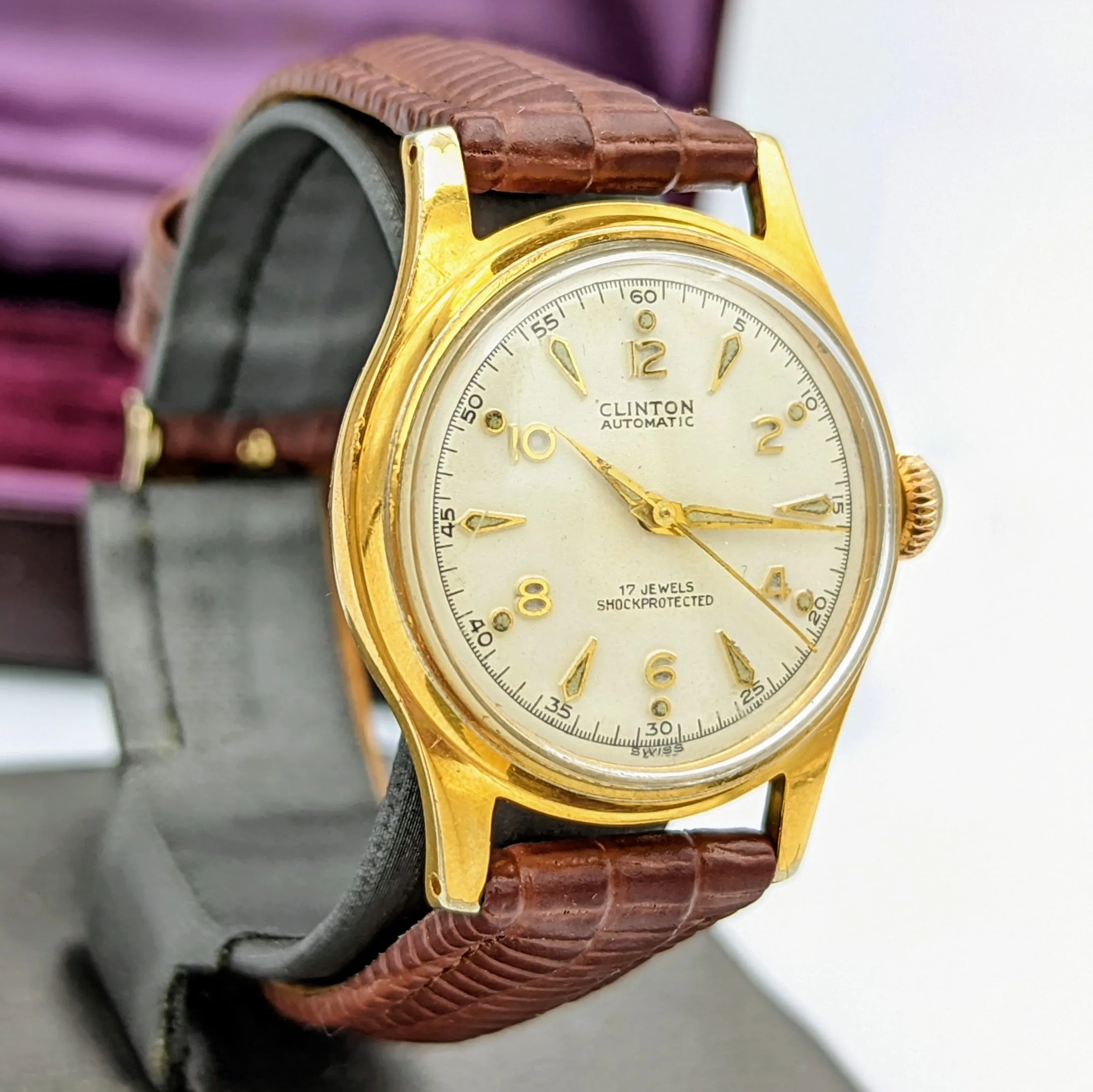 1950's CLINTON Automatic Watch Cal. 1361 17 Jewels Schockprotected Swiss Wristwatch