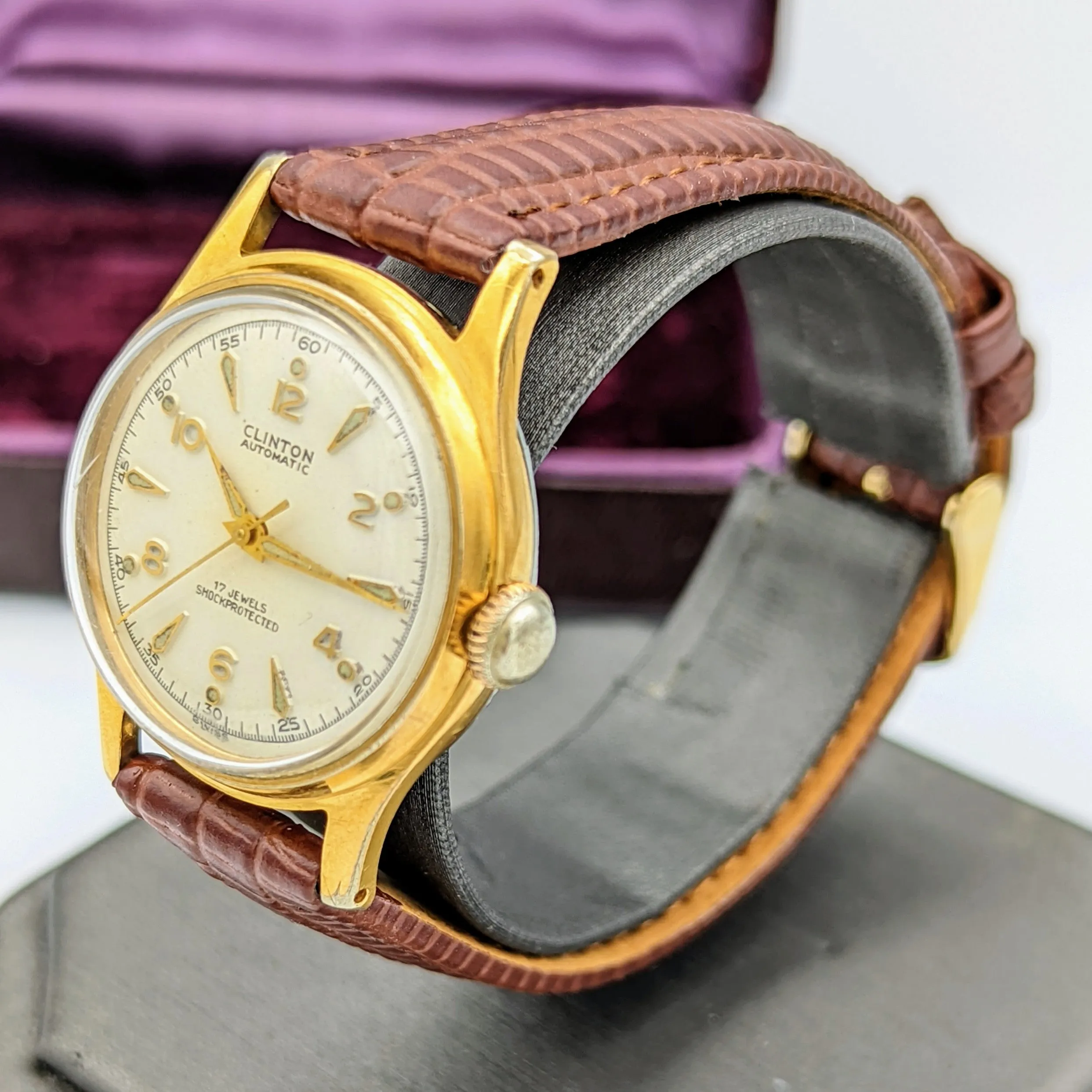 1950's CLINTON Automatic Watch Cal. 1361 17 Jewels Schockprotected Swiss Wristwatch