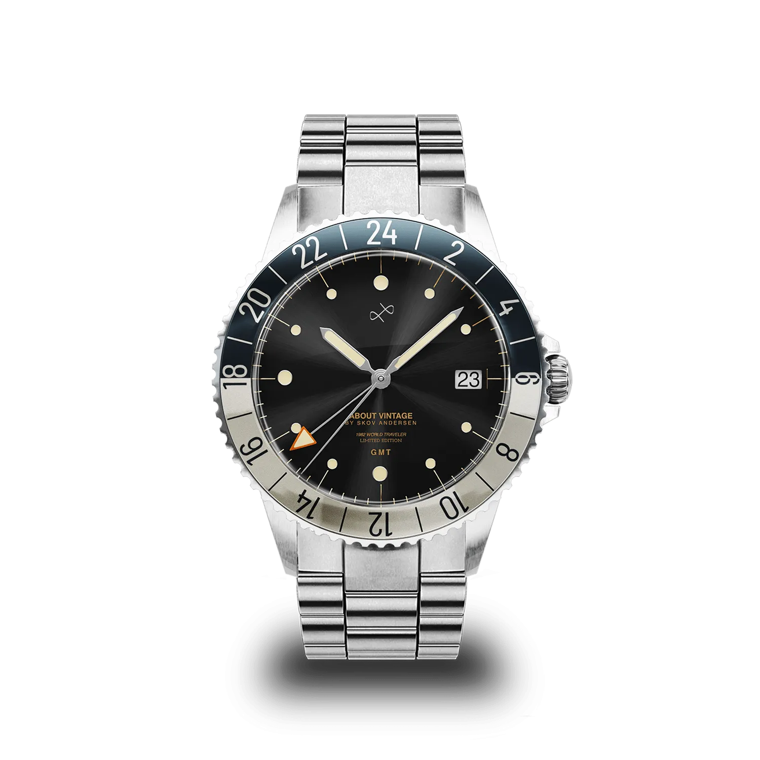 1982 GMT World Traveler, Steel / Dark Blue & Off White