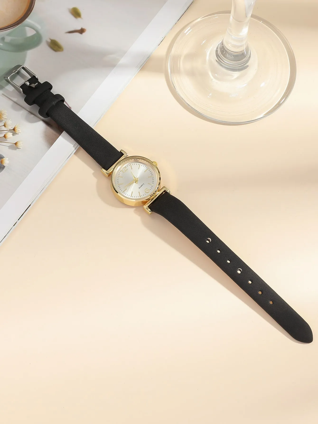 1pc PU Polyurethane Strap Elegant Round Dial Quartz Watch - Black- FD ⚡