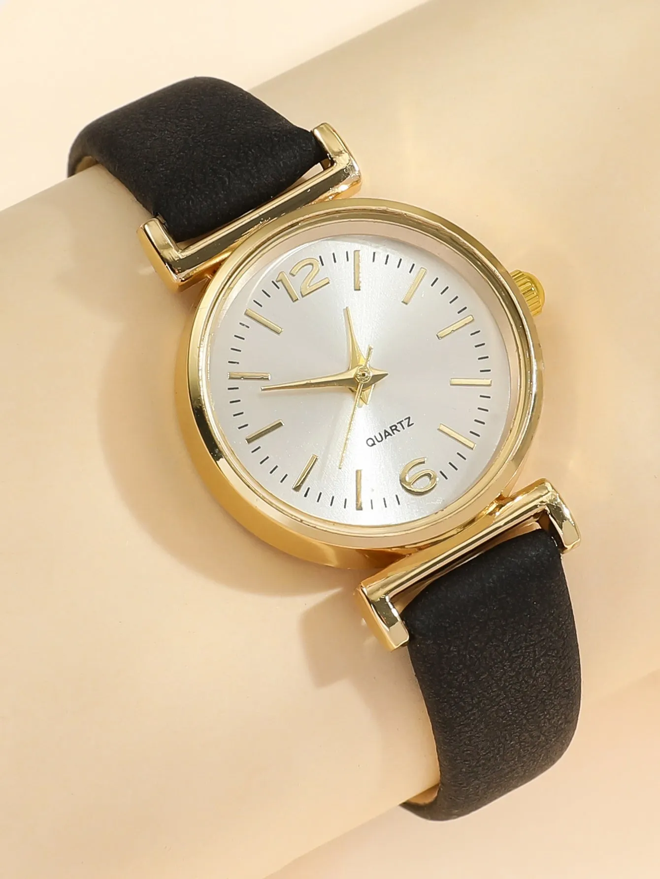 1pc PU Polyurethane Strap Elegant Round Dial Quartz Watch - Black- FD ⚡
