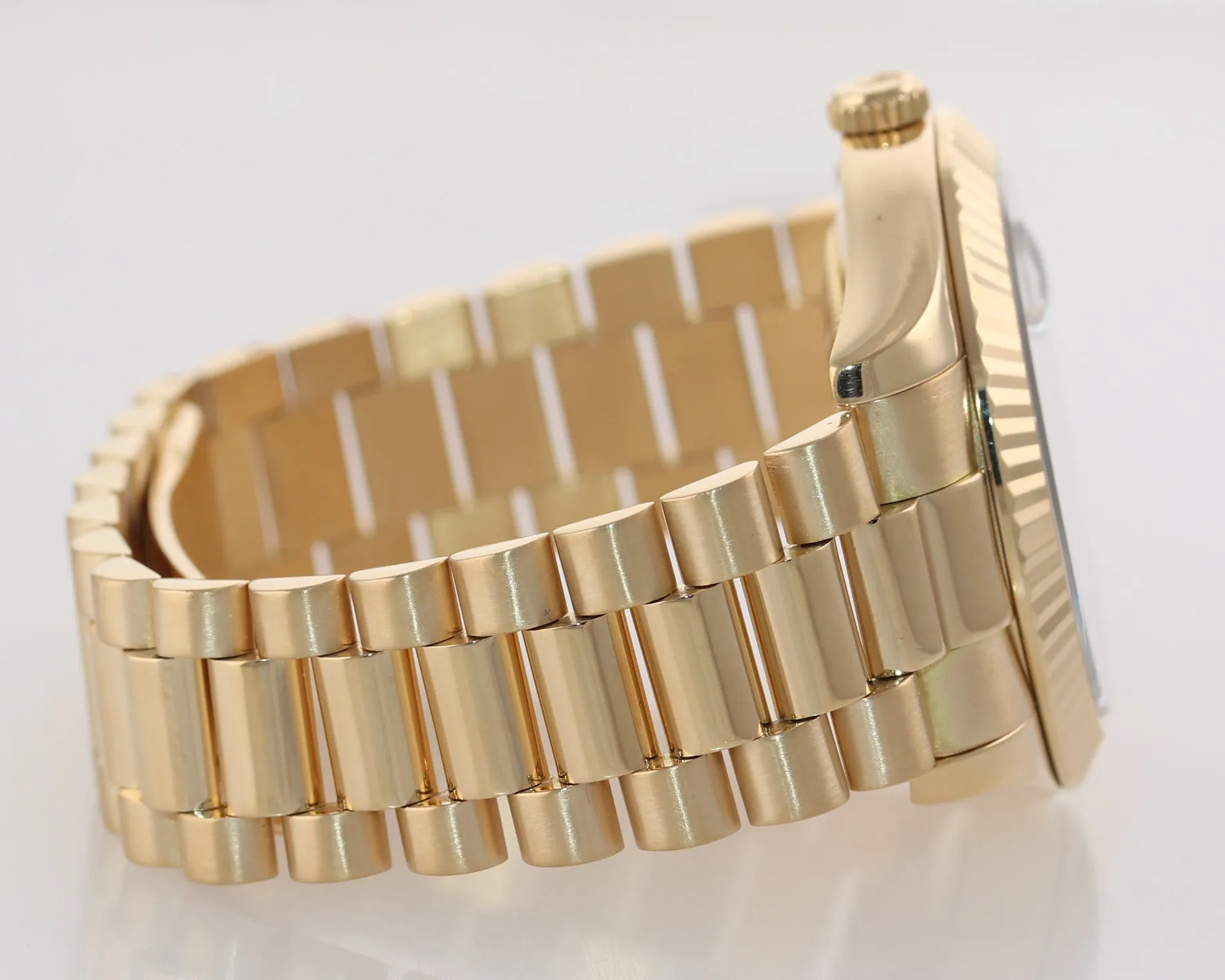 2015 Rolex Day-Date II 41mm Champagne Diamond President 218238 18K Gold Watch