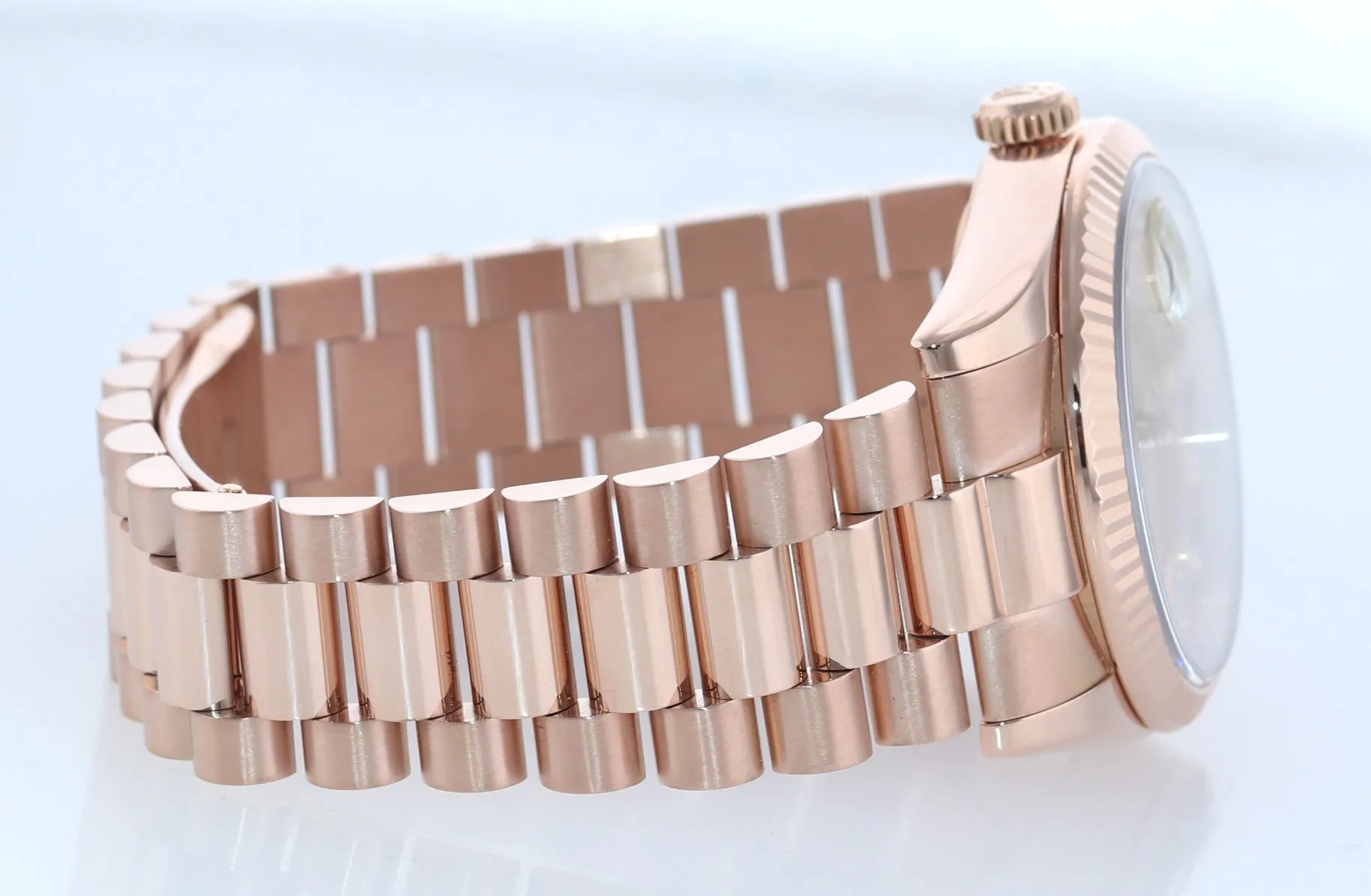2015 Rolex President Day Date Rose Gold 118235 Diamond Heavy Buckle Watch Box