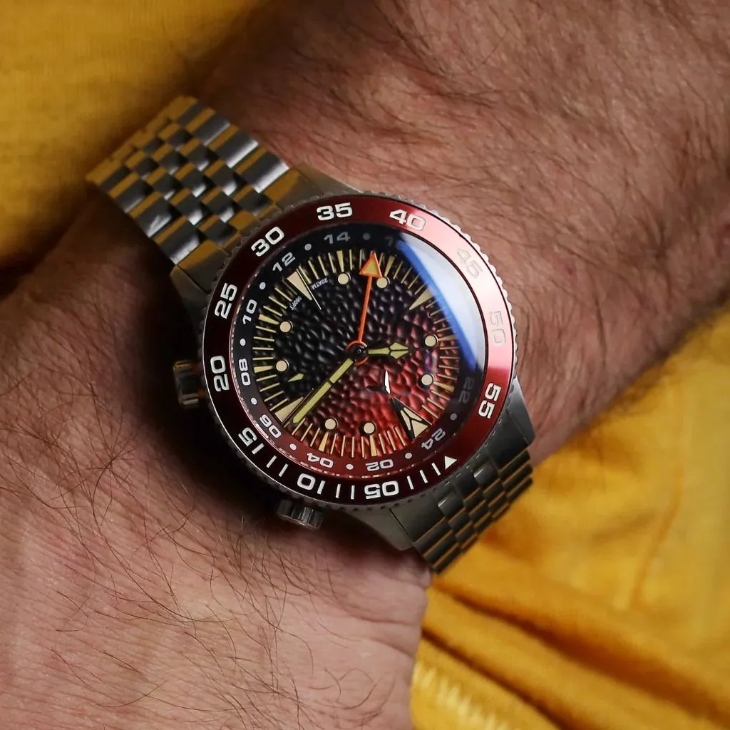 Aerotec Ace&nbsp;X&nbsp;GMT Diver - Burgundy/Black Dive&nbsp;Watch