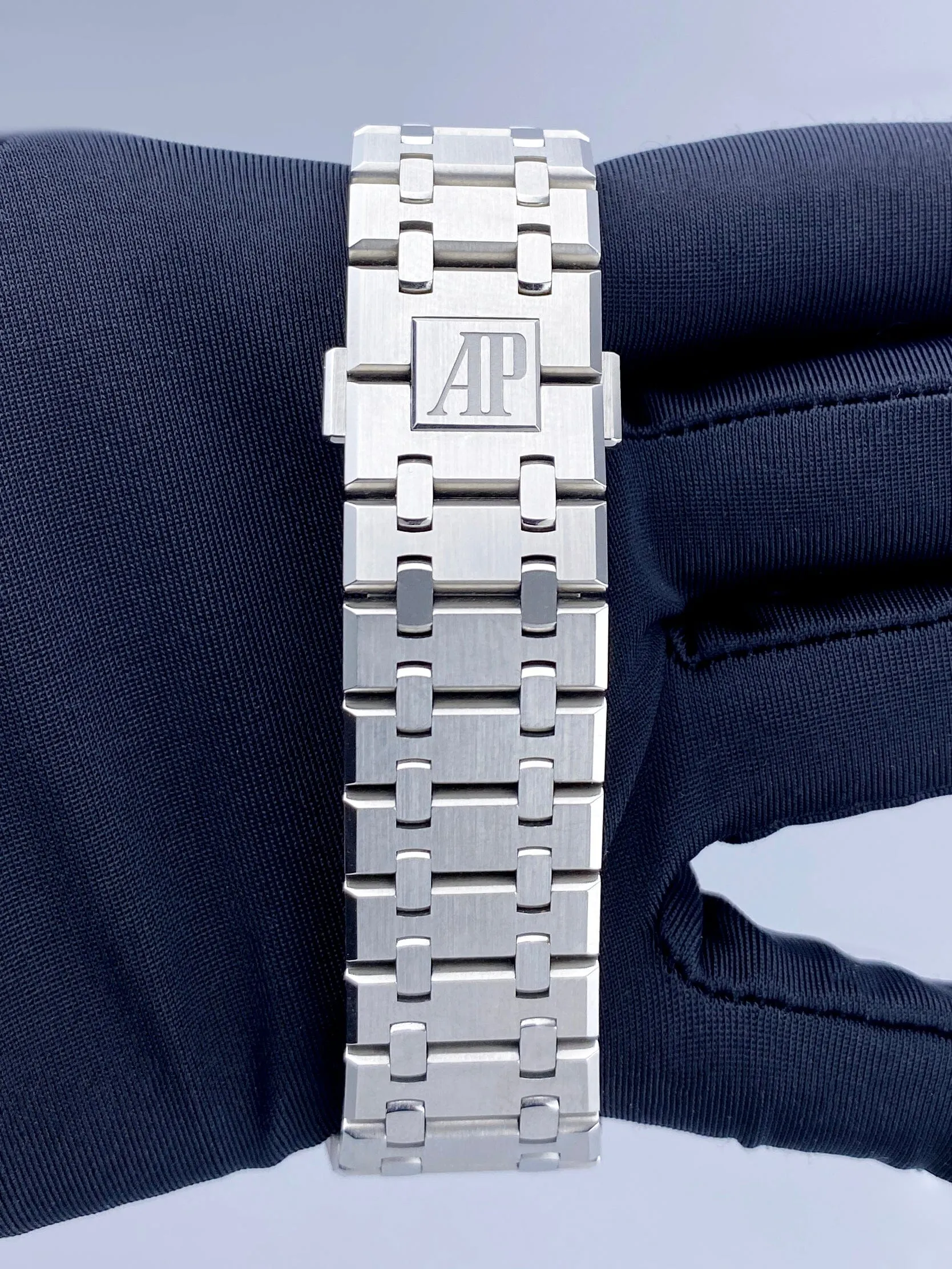 Audemars Piguet Royal Oak 15500ST Silver Dial Mens Watch Box Papers