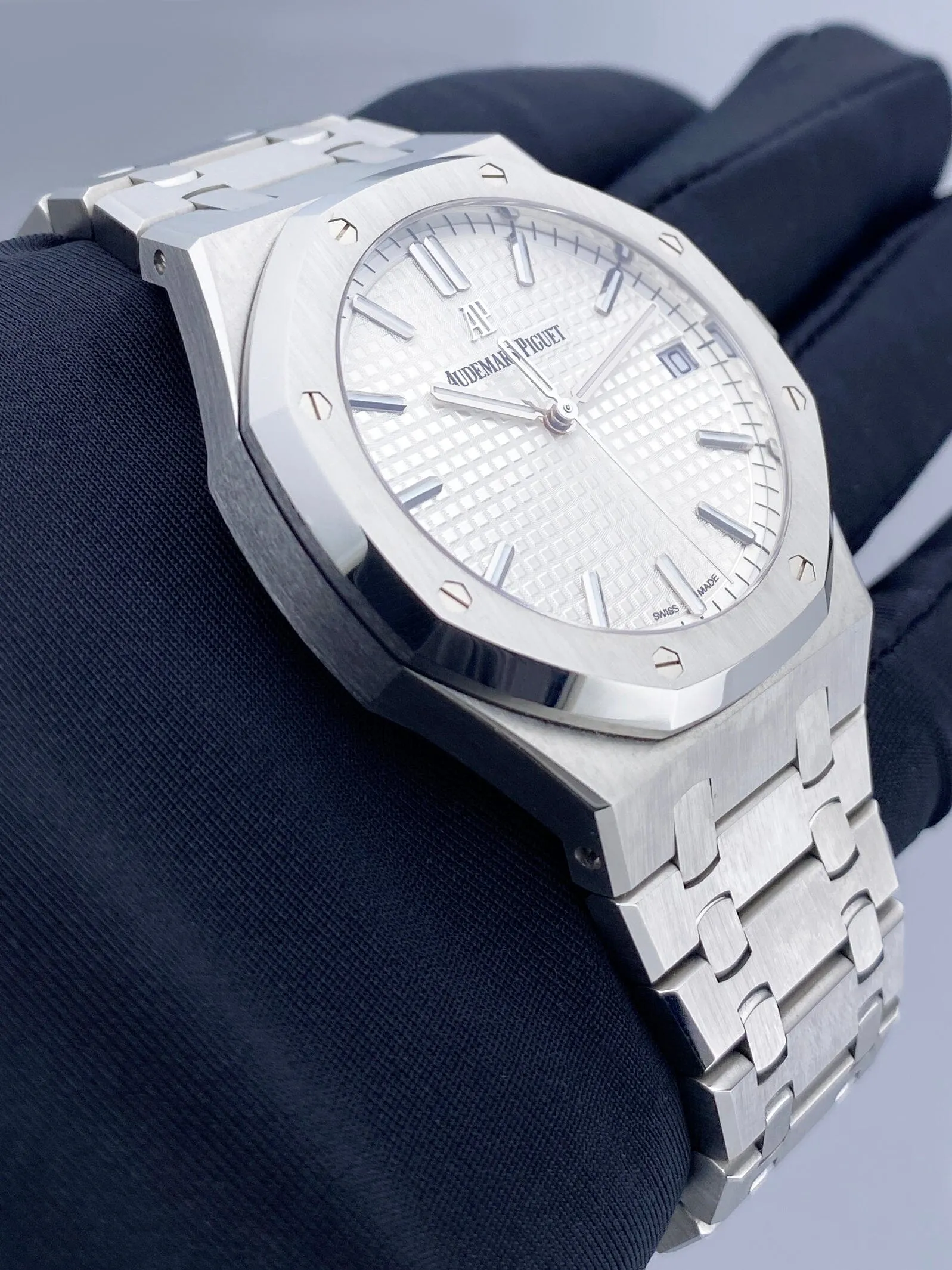 Audemars Piguet Royal Oak 15500ST Silver Dial Mens Watch Box Papers