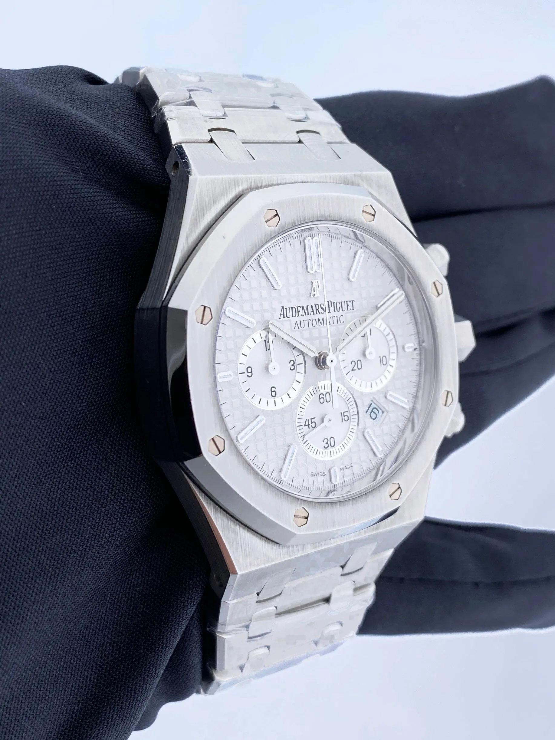 Audemars Piguet Royal Oak 26320ST White Dial Mens Watch Box Papers