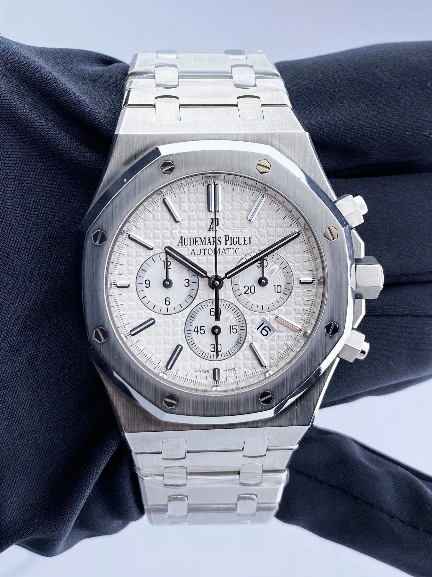 Audemars Piguet Royal Oak 26320ST White Dial Mens Watch Box Papers