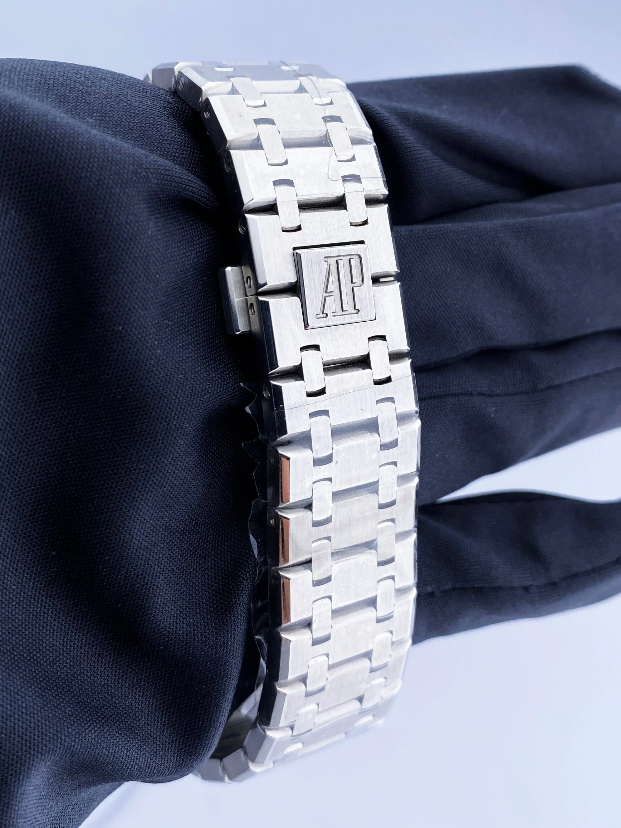 Audemars Piguet Royal Oak 26320ST White Dial Mens Watch Box Papers