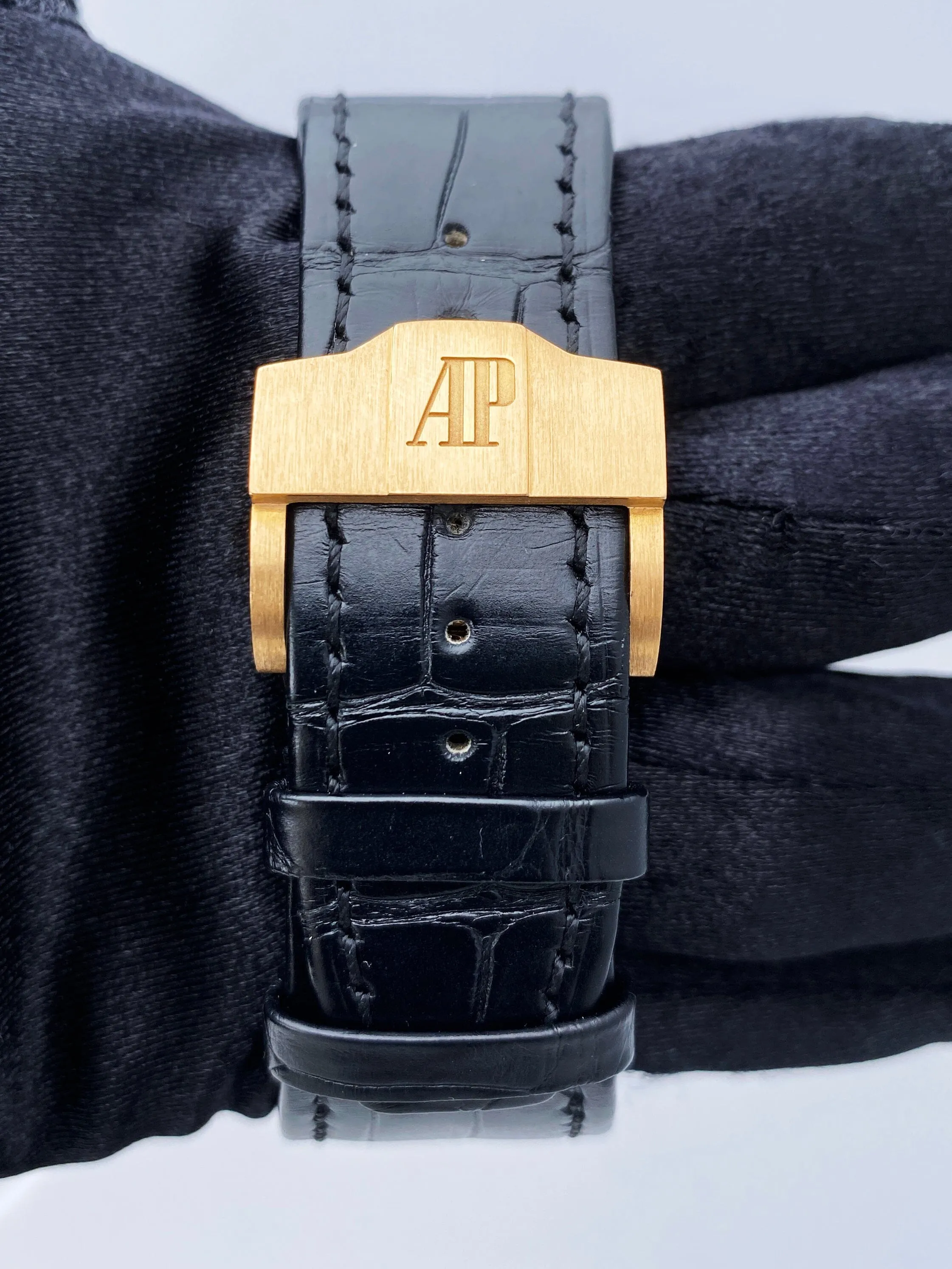Audemars Piguet Royal Oak Offshore 26288OF Mens Watch Box Papers