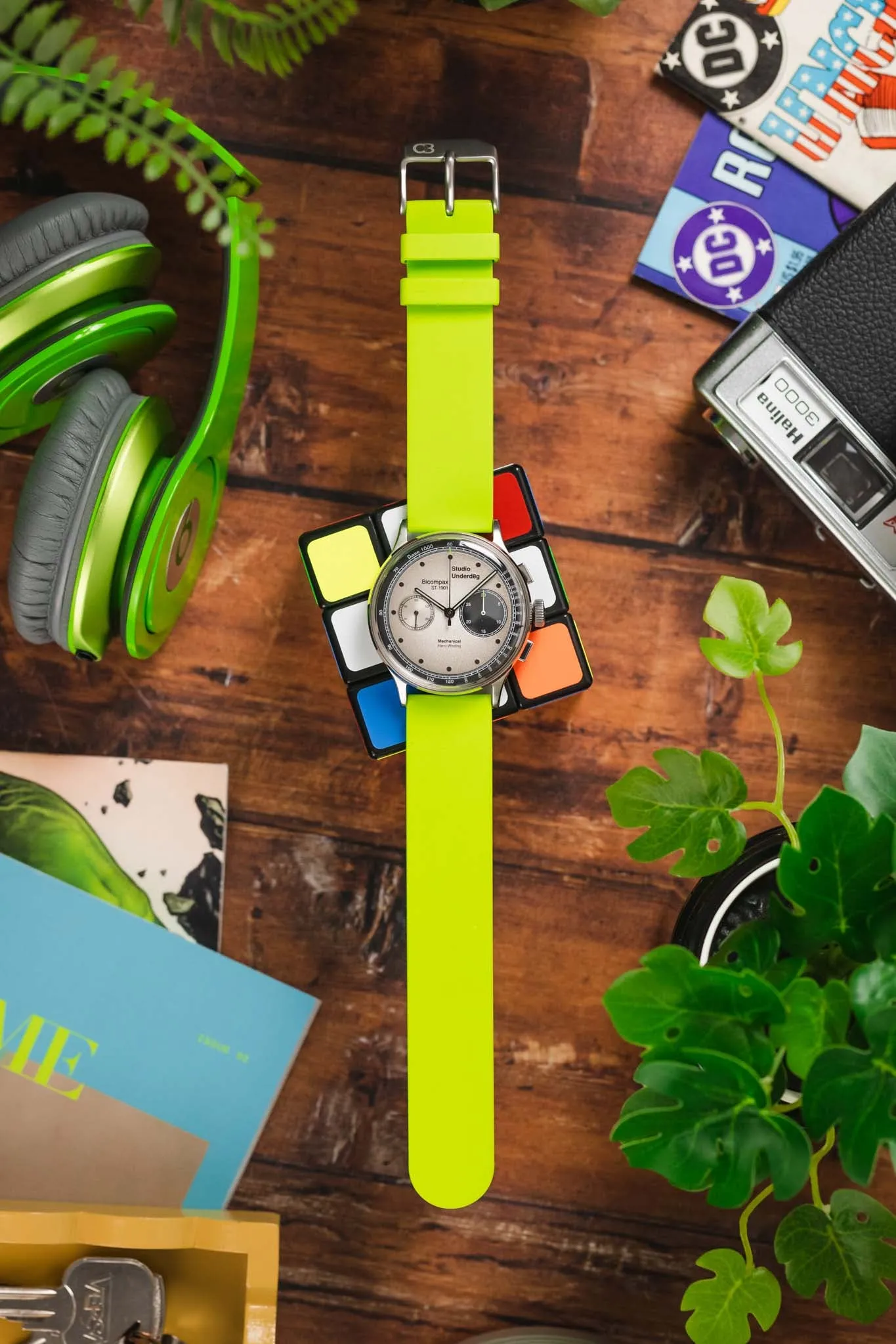 Bonetto Cinturini 270 Self-Punch Rubber Watch Strap in LIME GREEN