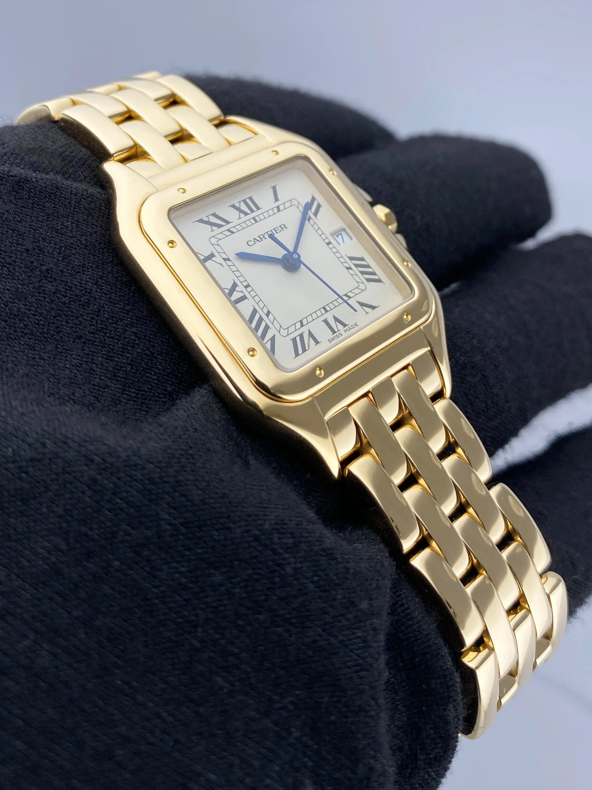Cartier Panthere Midsize 83782747 18K Yellow Gold Mens Watch