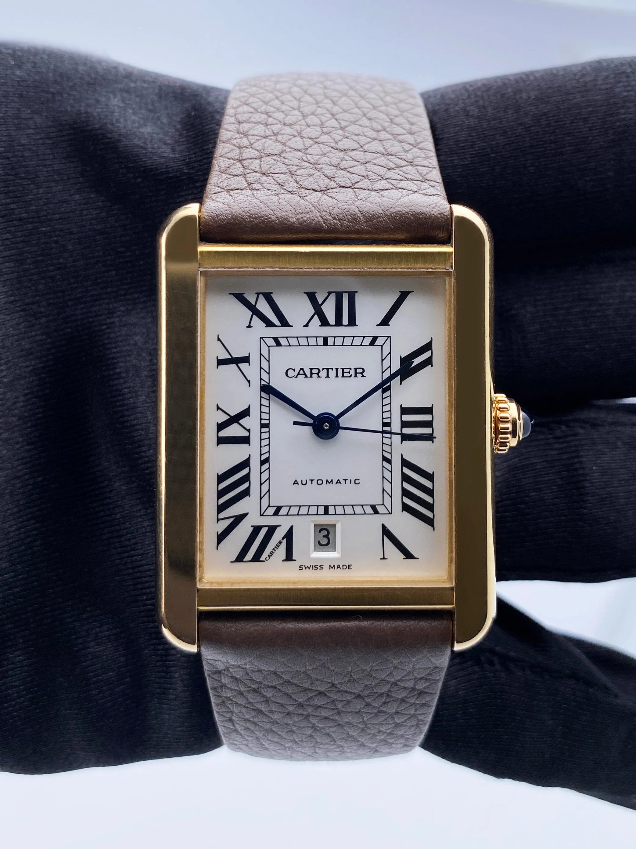 Cartier Tank Solo XL W5200026 18K Rose Gold Mens Watch Box Papers