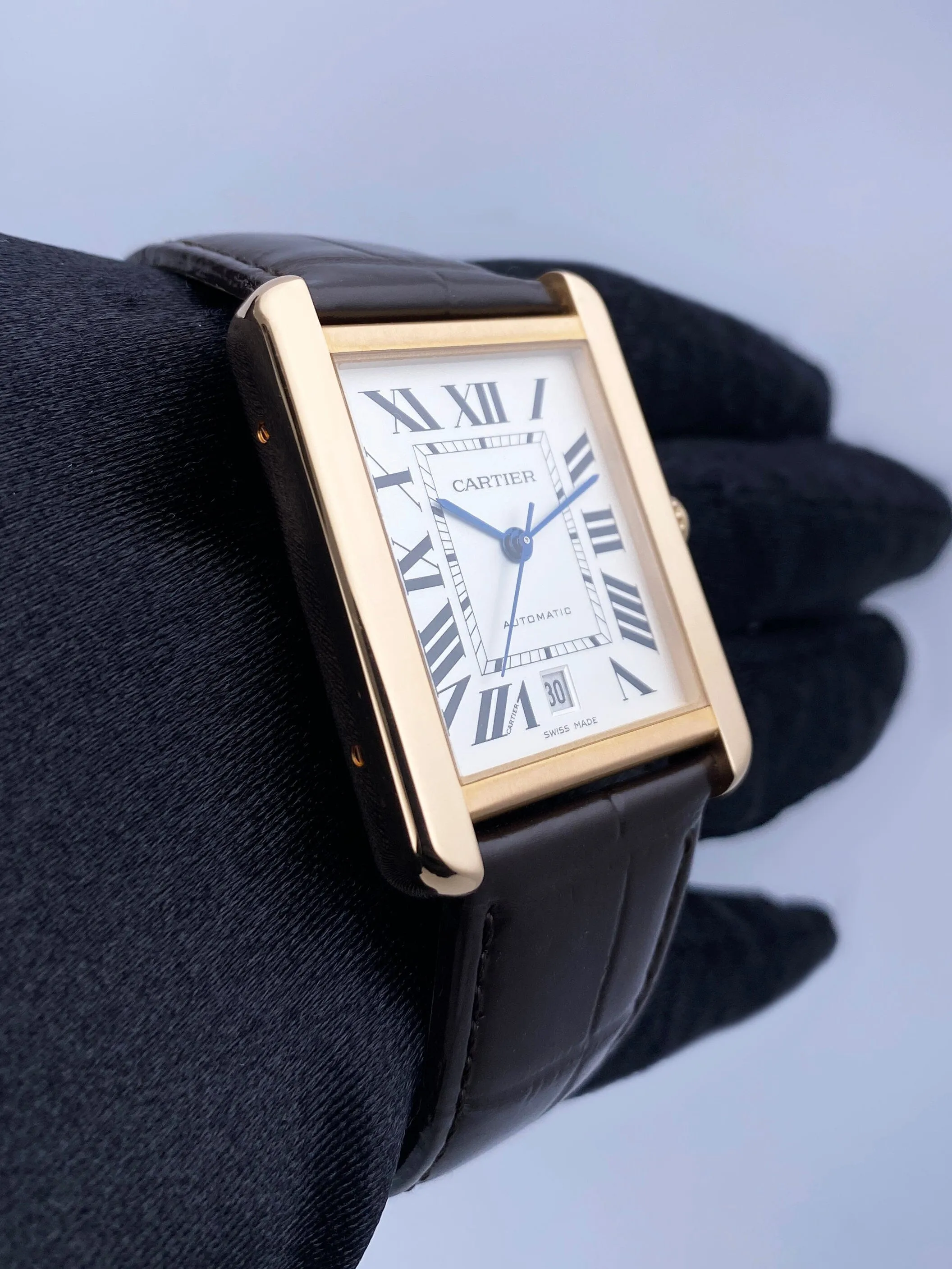 Cartier Tank Solo XL W5200026 18K Rose Gold Mens Watch