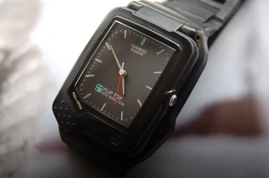 Casio Flip Top Data Bank Calculator Wristwatch FTP 30