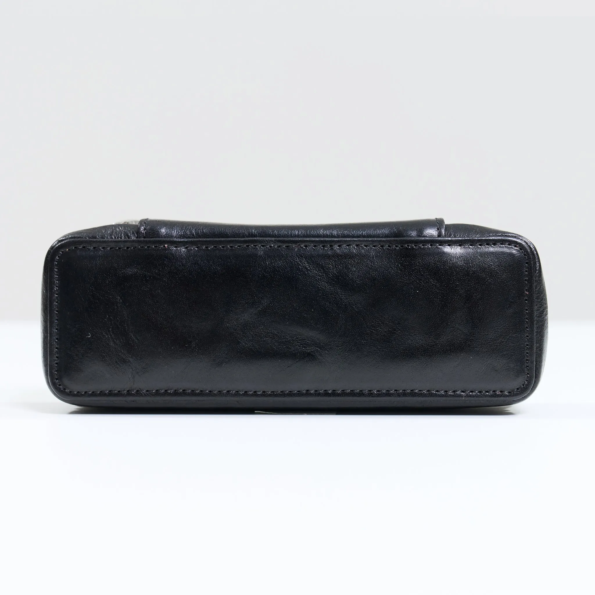 DISTRESSED BLACK DUO POUCH FOR TWO WATCHES