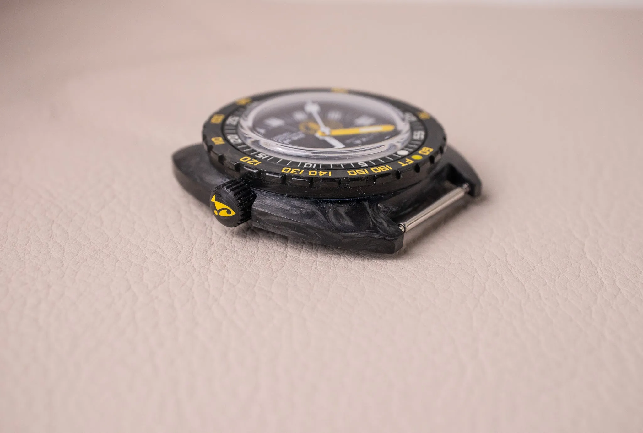 Doxa SUB 300 Carbon Aqua Lung US Divers Sharkhunter