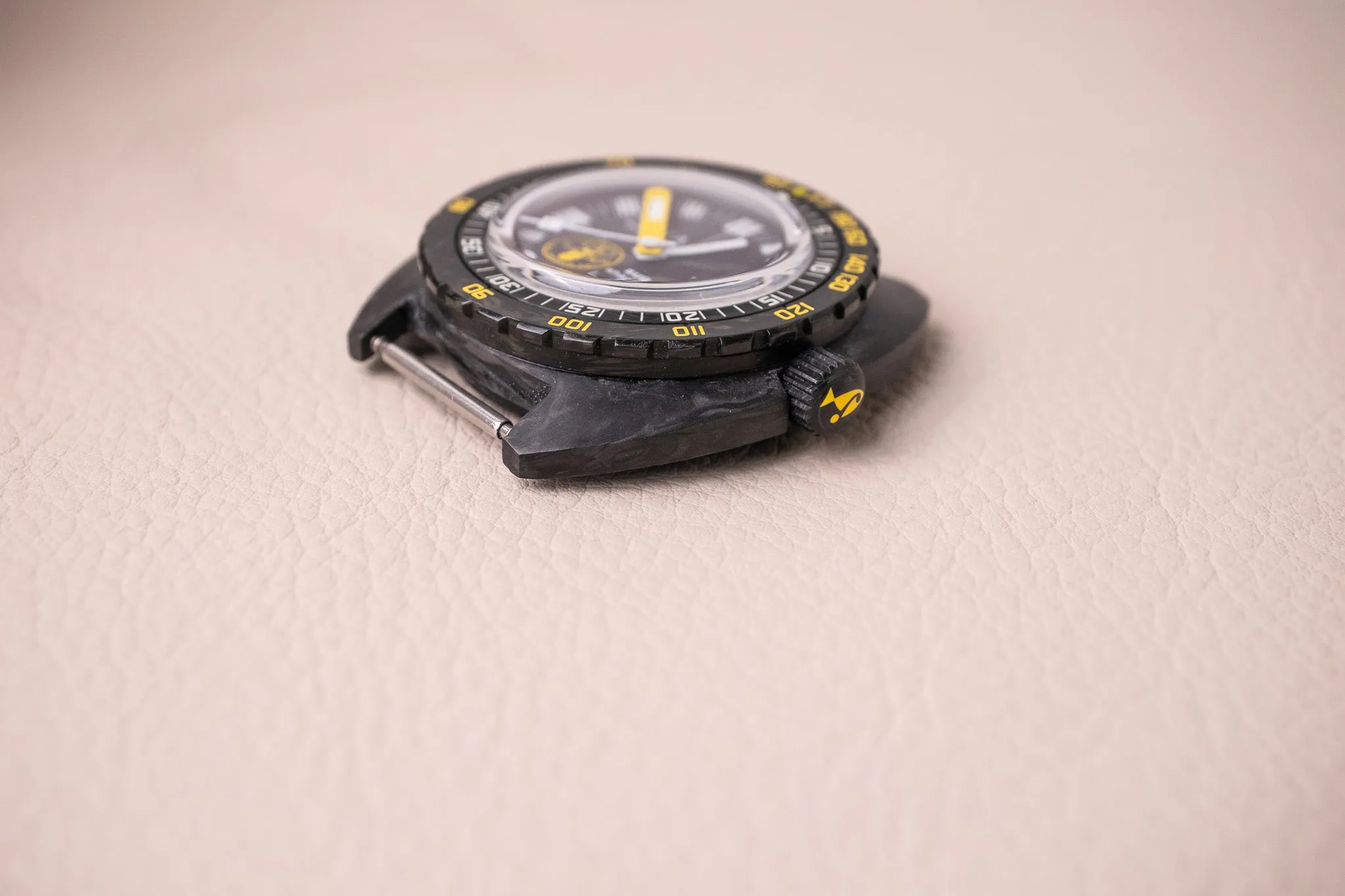 Doxa SUB 300 Carbon Aqua Lung US Divers Sharkhunter