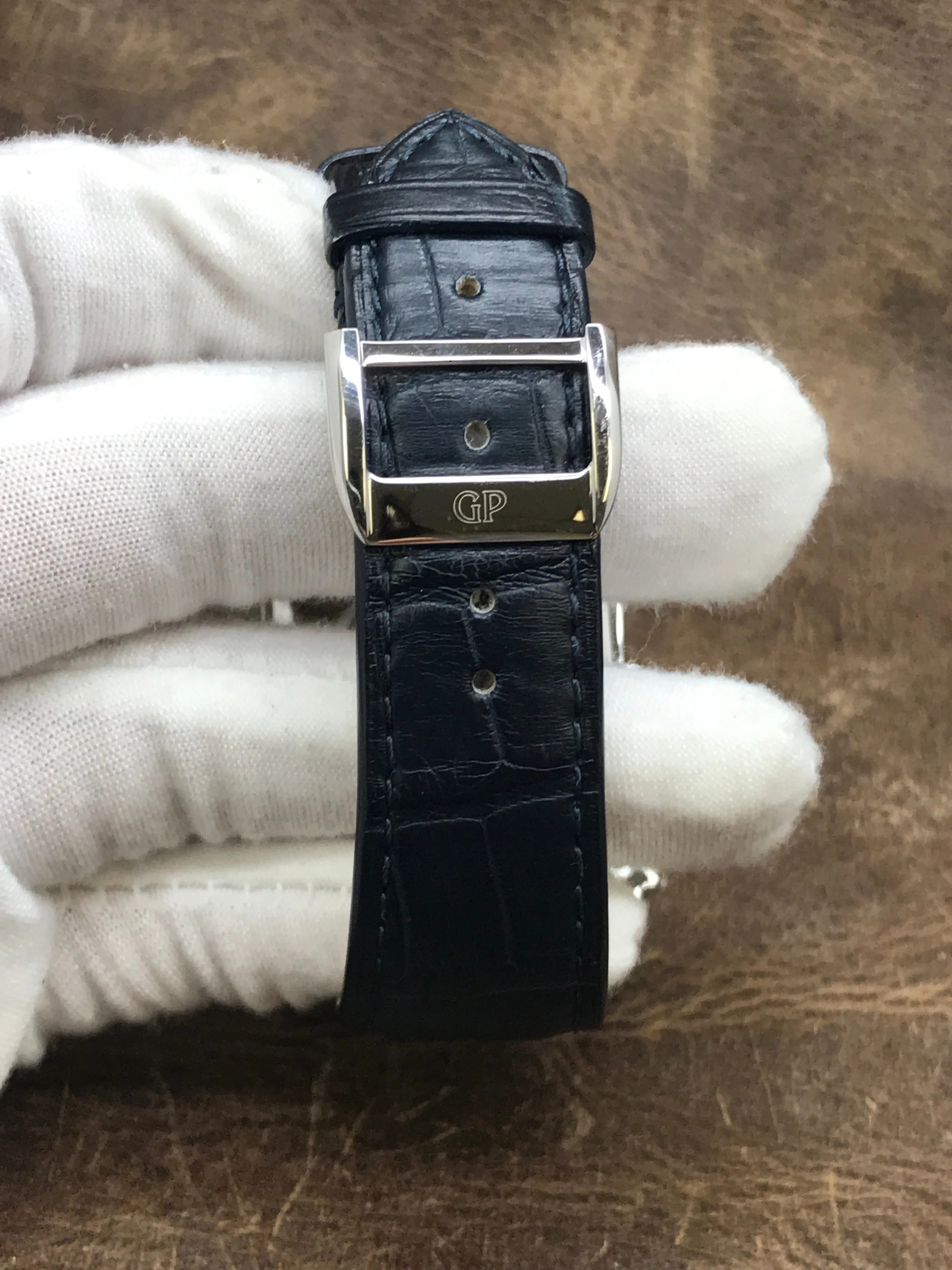 Girard Perregaux Vintage 1945 25880 Blue Dial Automatic Men's Watch