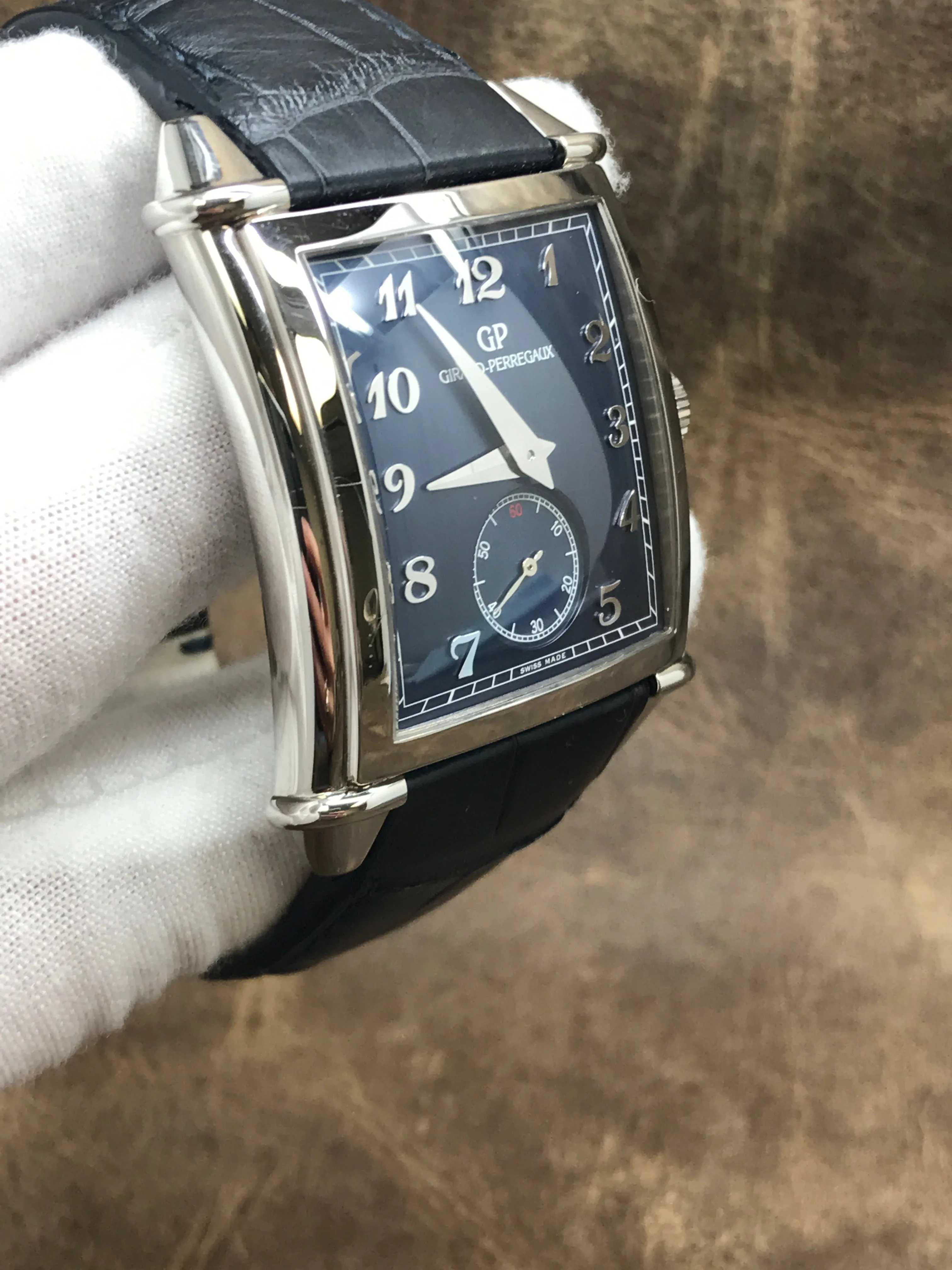 Girard Perregaux Vintage 1945 25880 Blue Dial Automatic Men's Watch