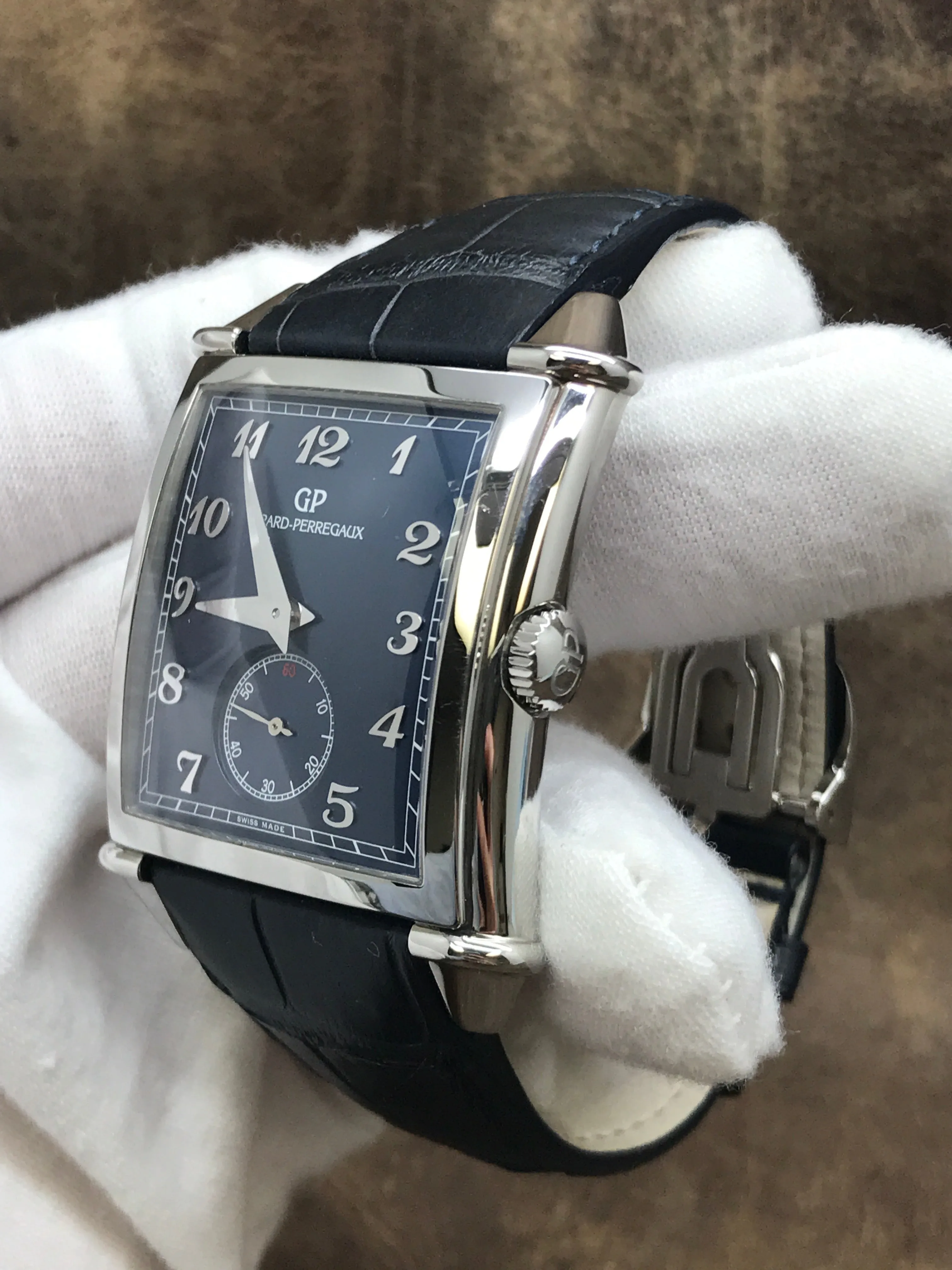 Girard Perregaux Vintage 1945 25880 Blue Dial Automatic Men's Watch