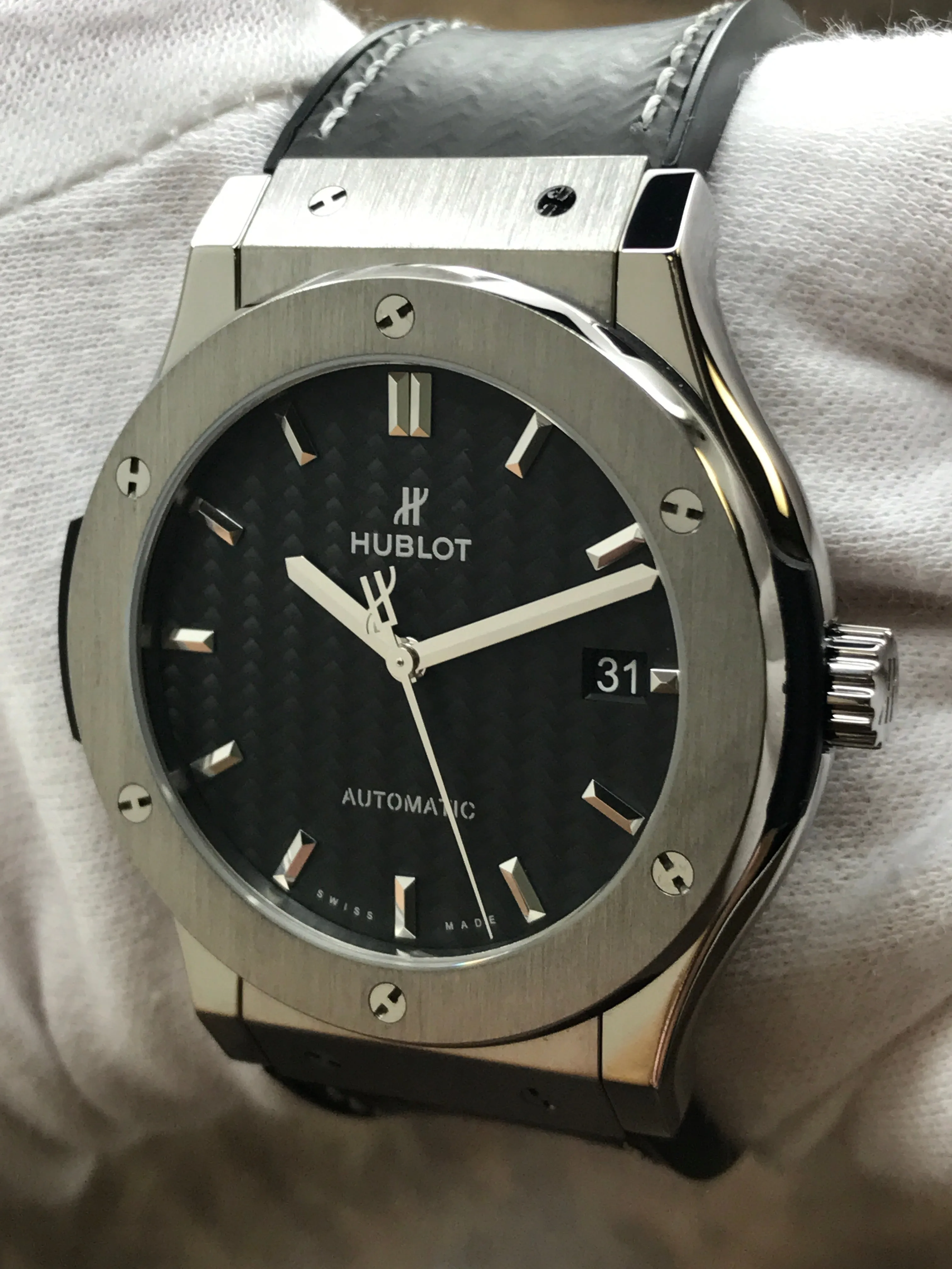 Hublot Classic Fusion 511.NX.1771.QR Carbon Fiber Dial Automatic Men's Watch
