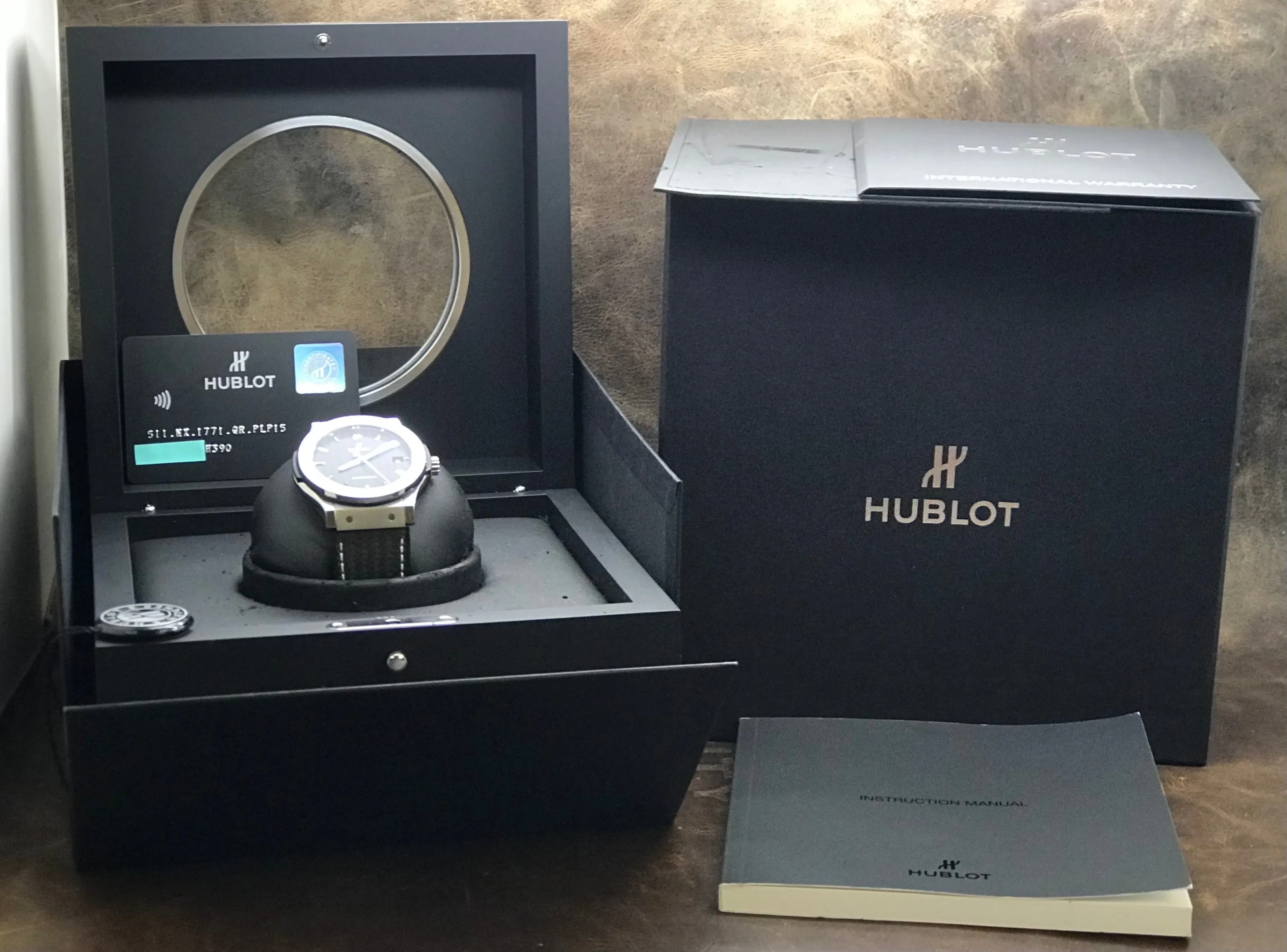 Hublot Classic Fusion 511.NX.1771.QR Carbon Fiber Dial Automatic Men's Watch