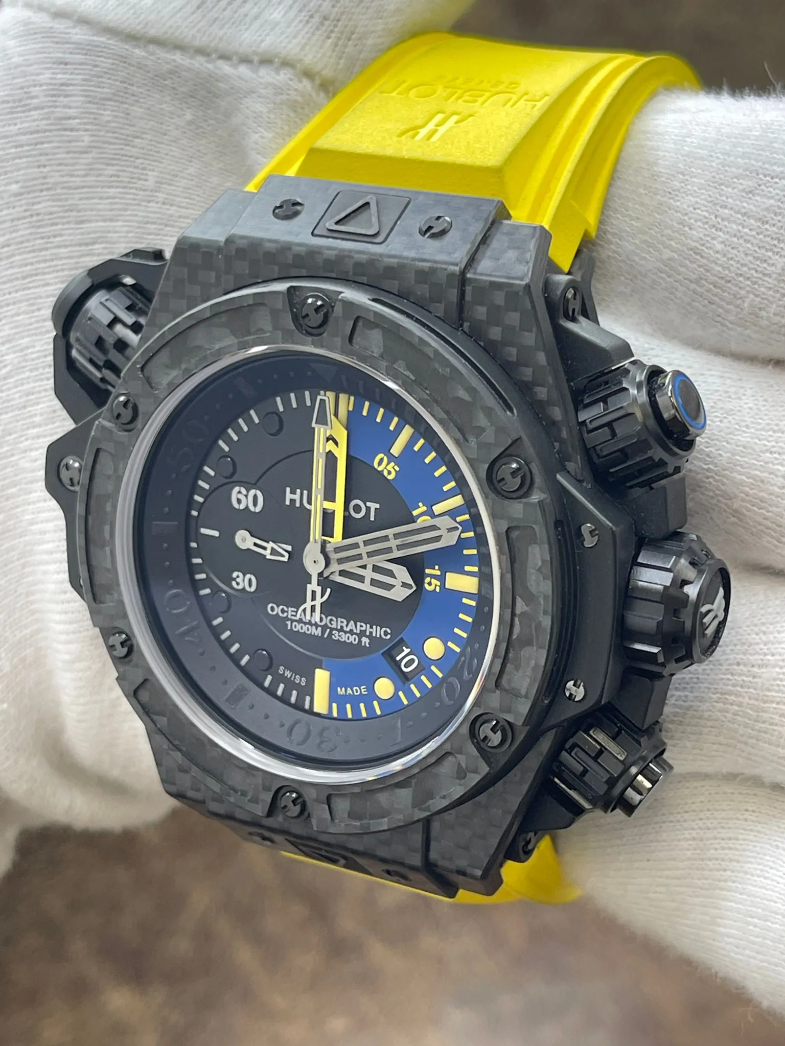 Hublot King Power Oceanographic L.E 1000pcs Carbon 732.QX.1140.RX Black & Blue Dial Automatic Men's Watch