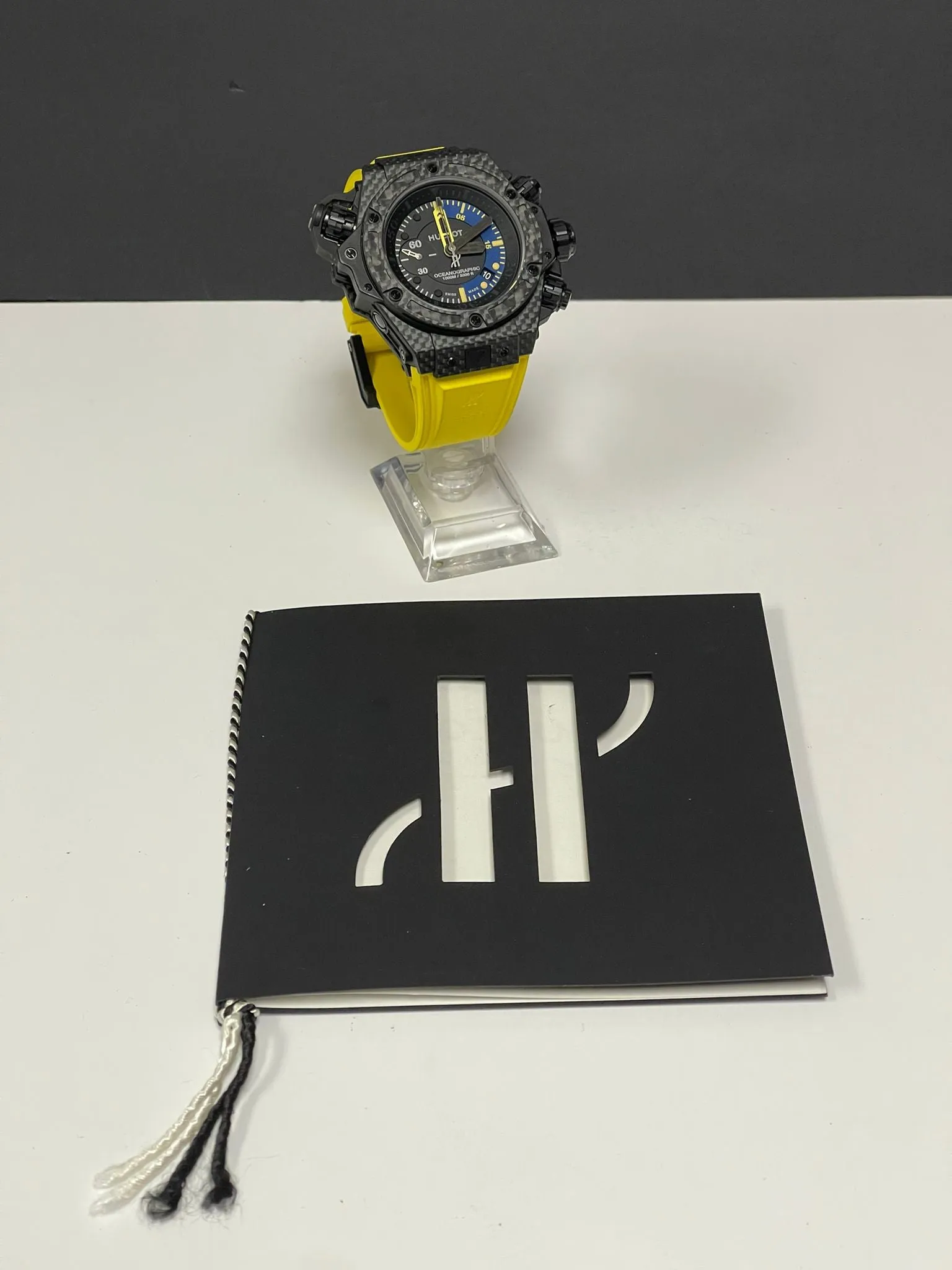 Hublot King Power Oceanographic L.E 1000pcs Carbon 732.QX.1140.RX Black & Blue Dial Automatic Men's Watch