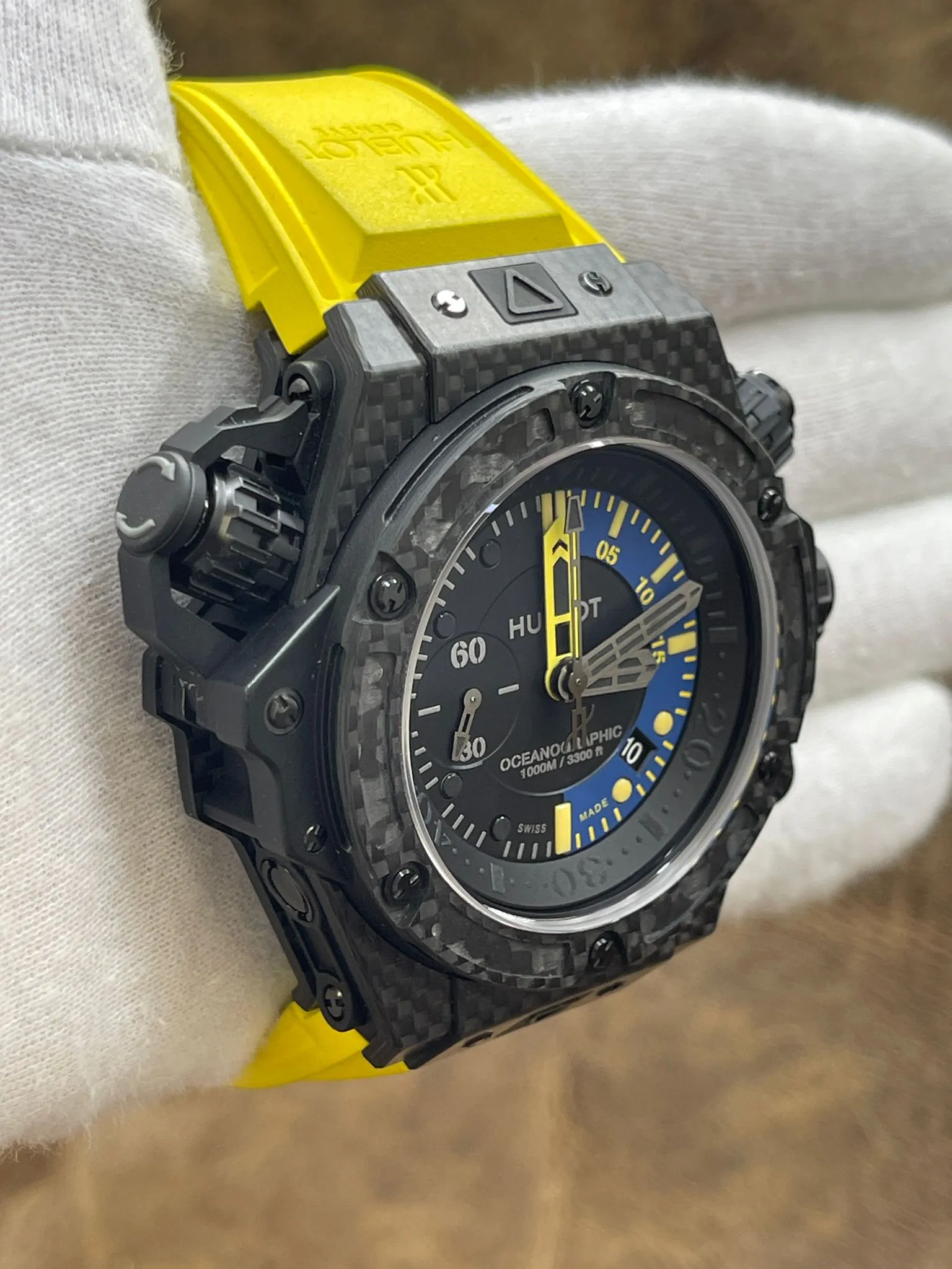 Hublot King Power Oceanographic L.E 1000pcs Carbon 732.QX.1140.RX Black & Blue Dial Automatic Men's Watch