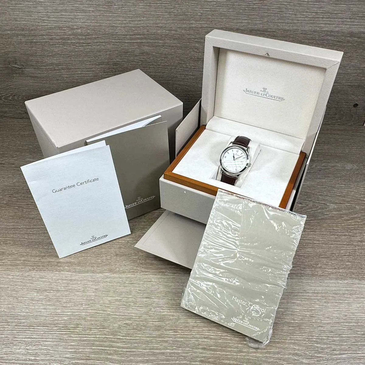 Jaeger-LeCoultre Master Control Date