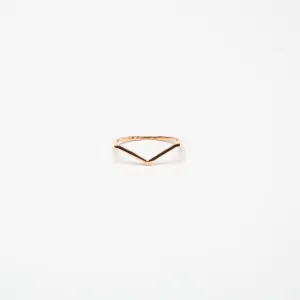 KWIT | 14K ROSE GOLD LETTER V RING