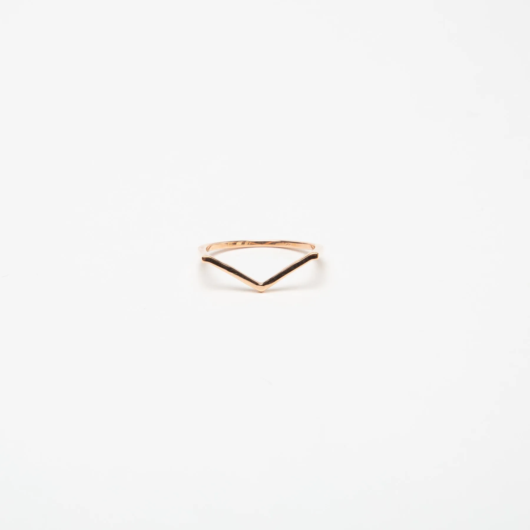 KWIT | 14K ROSE GOLD LETTER V RING