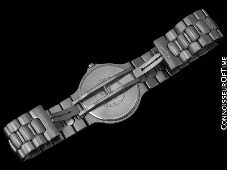 Longines Conquest Mens Bracelet Dress Watch, Quartz, Date, Waterproof - Stainless Steel