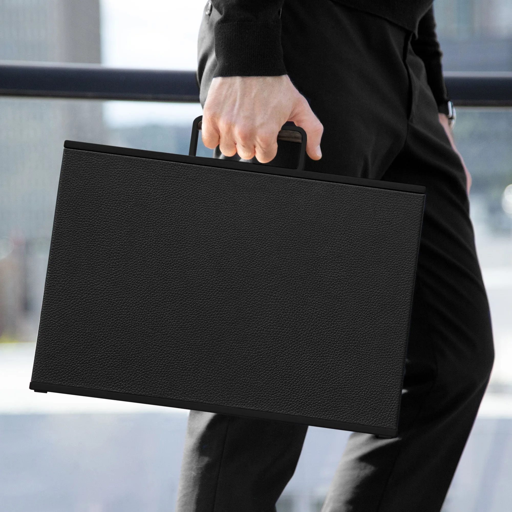MACKENZIE 12 WATCH BRIEFCASE - BLACK / BLACK