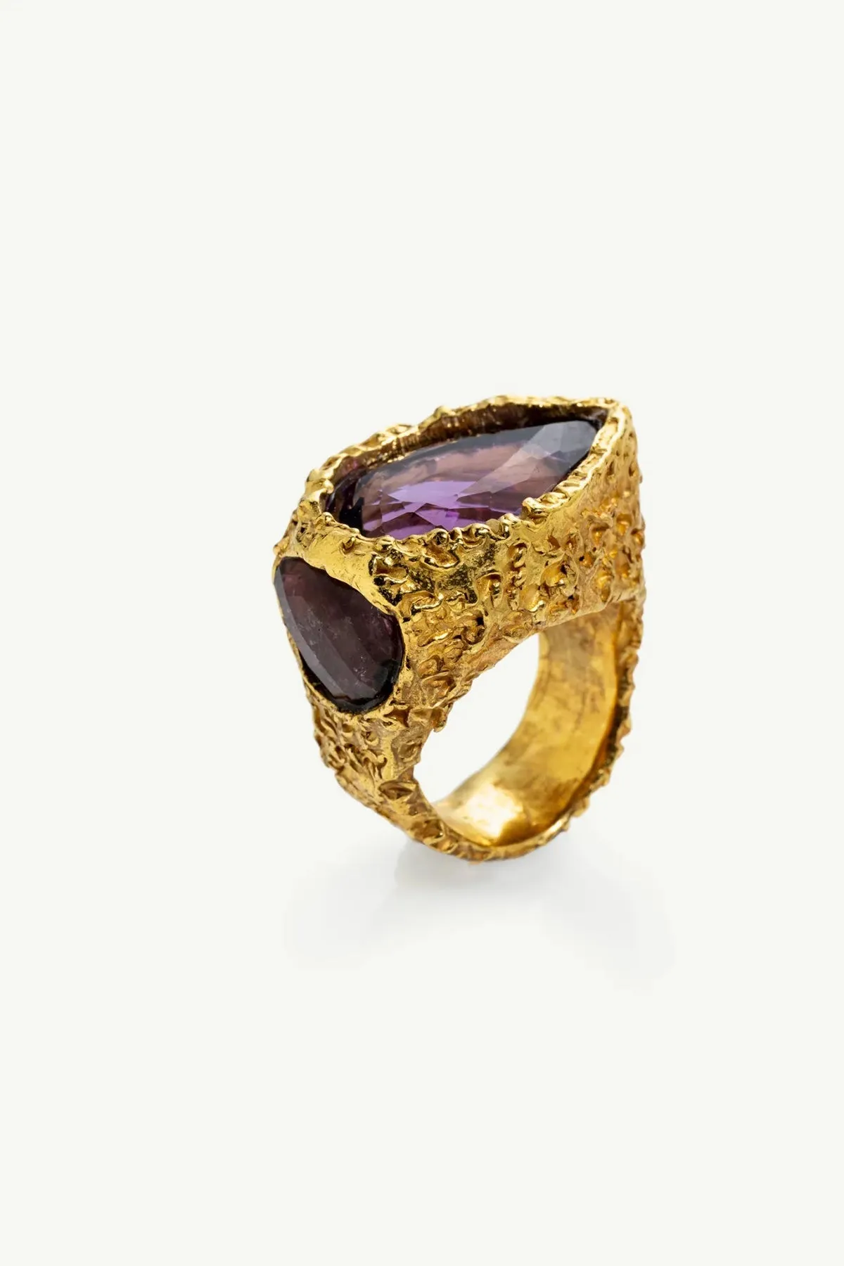 MARIE-ALEXANDRINE YVERNAULT | ŒIL PNK AMETH RING