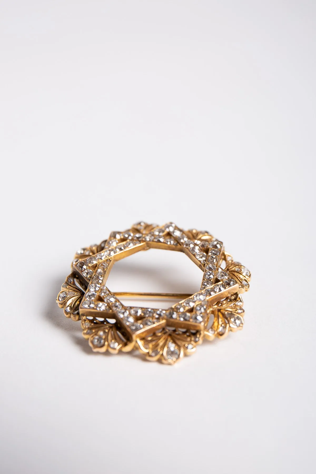 MAXFIELD PRIVATE COLLECTION | VINTAGE VICTORIAN STAR DIAMOND BROOCH