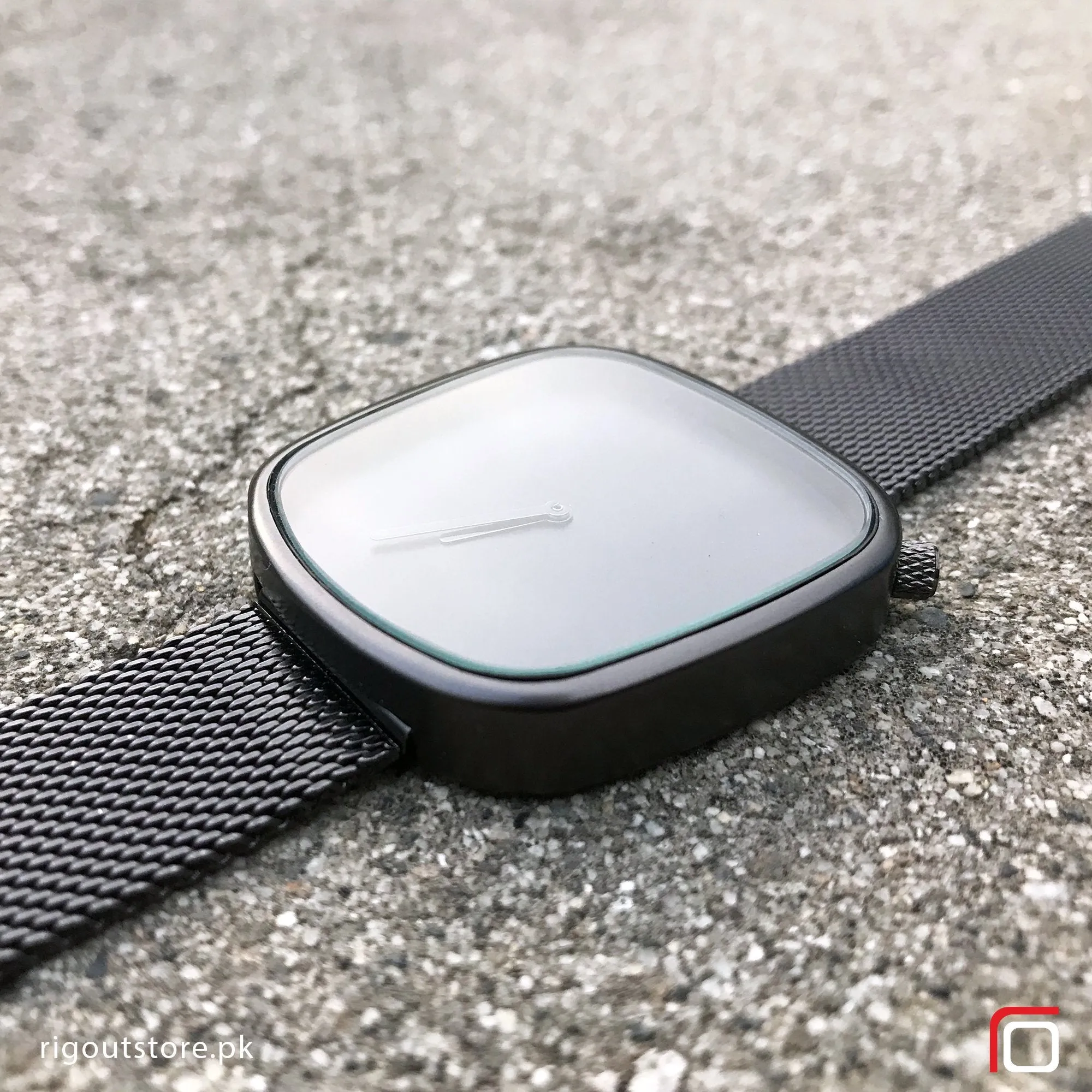 Minimalist Mesh Chain Watch