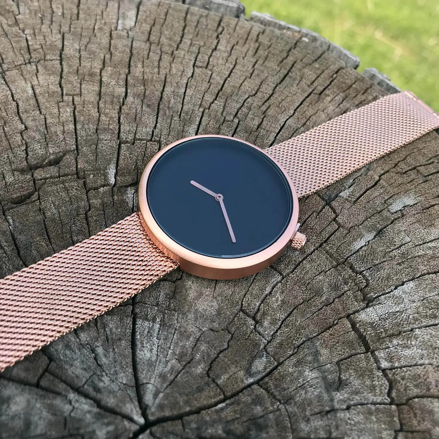 Minimalist Mesh Chain Watch