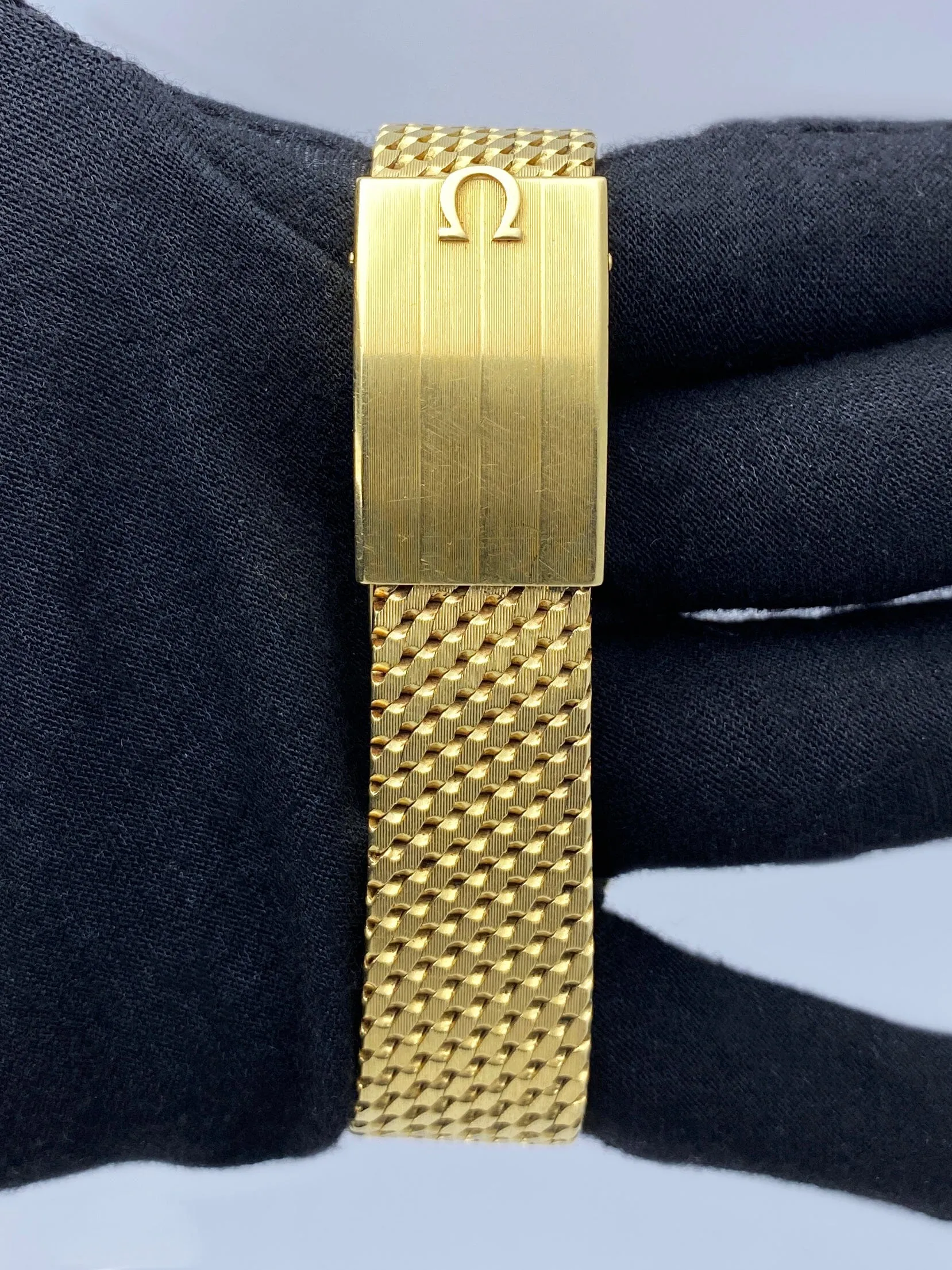 Omega Constellation 168.009 18K Yellow Gold Mens Watch