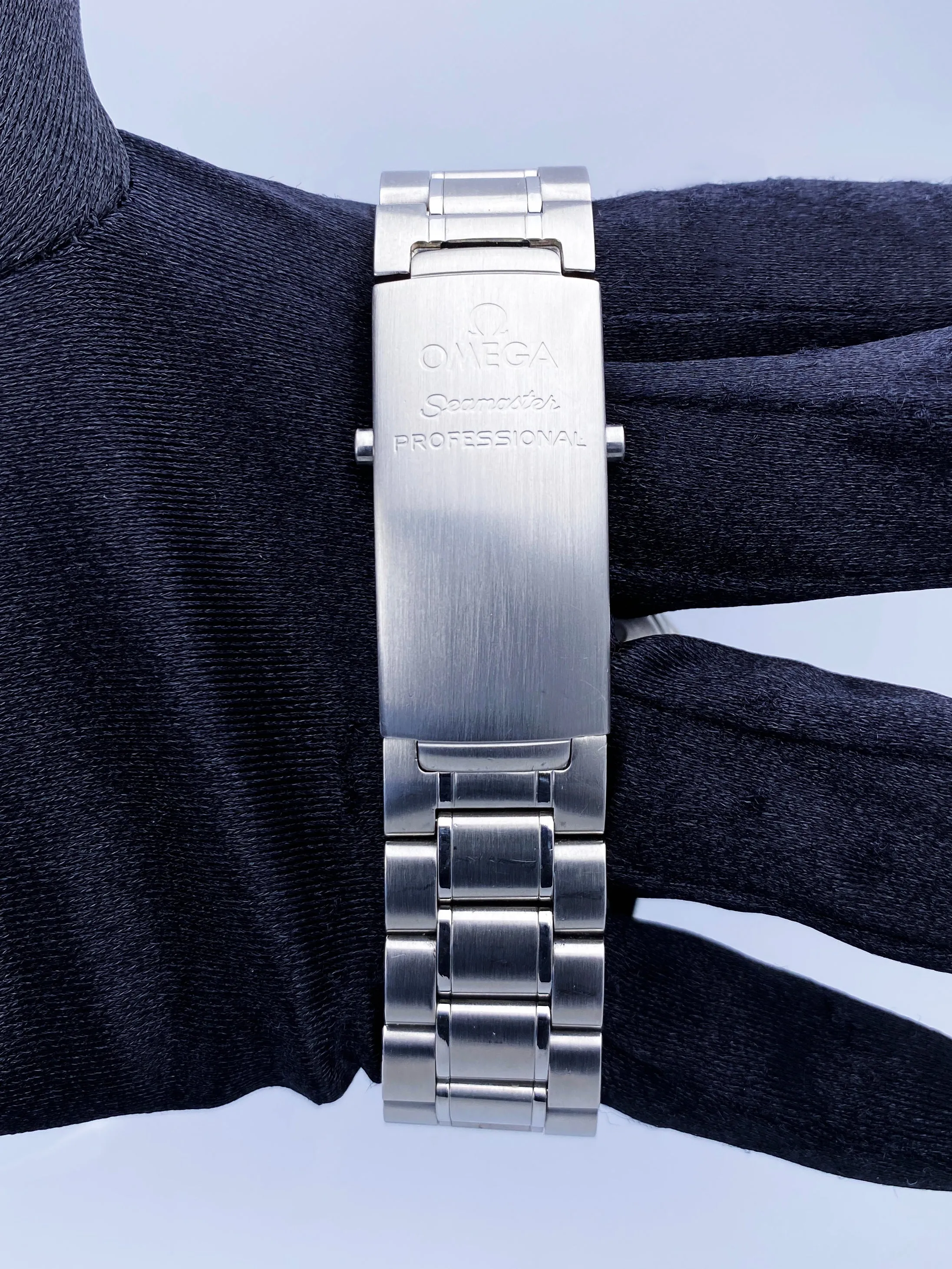 Omega Seamaster 2255.80.00 300M Chronometer Mens Watch