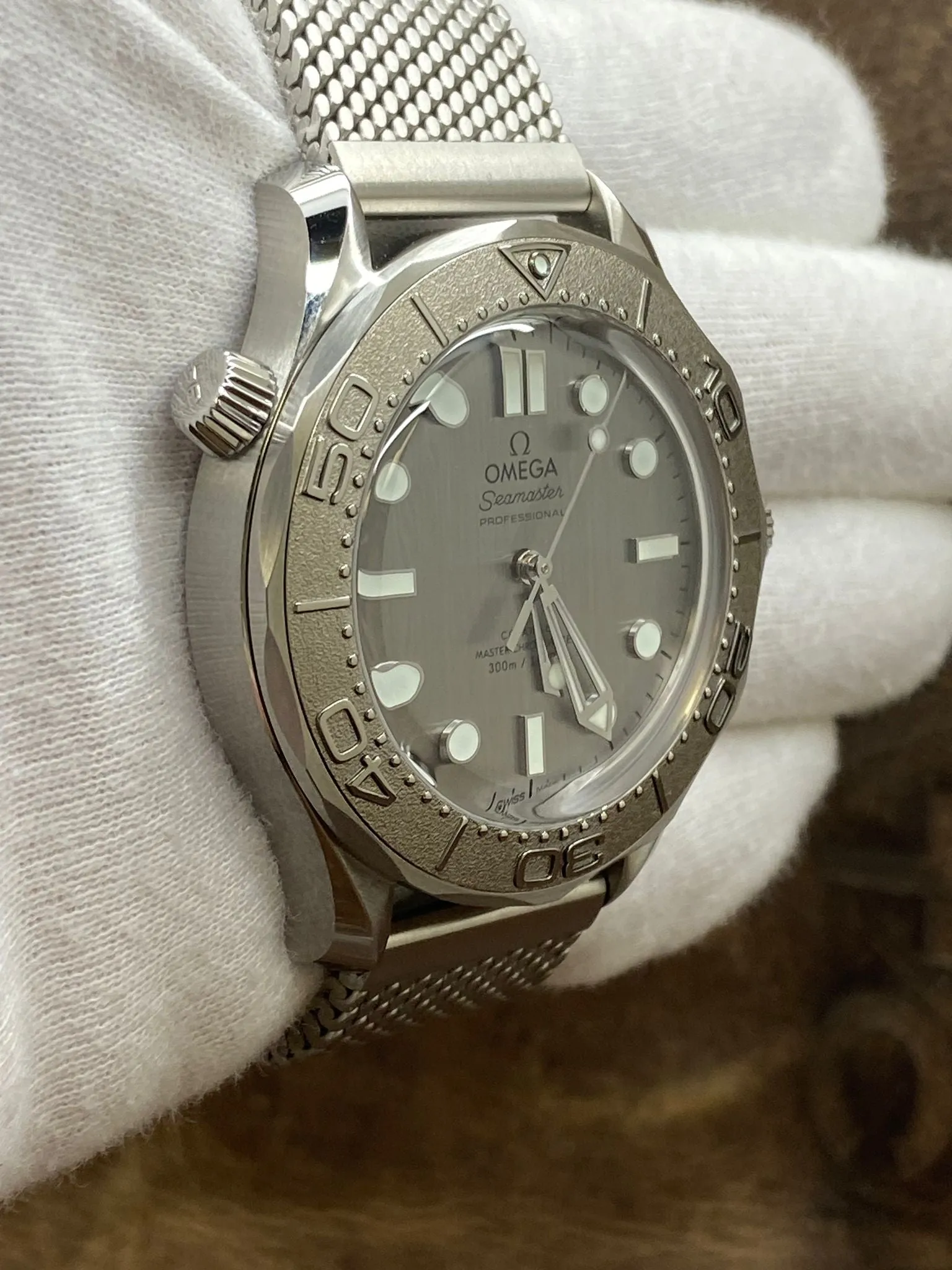Omega Seamaster Diver 300M 42mm 210.30.42.20.06.002 Grey Dial Automatic Men's Watch