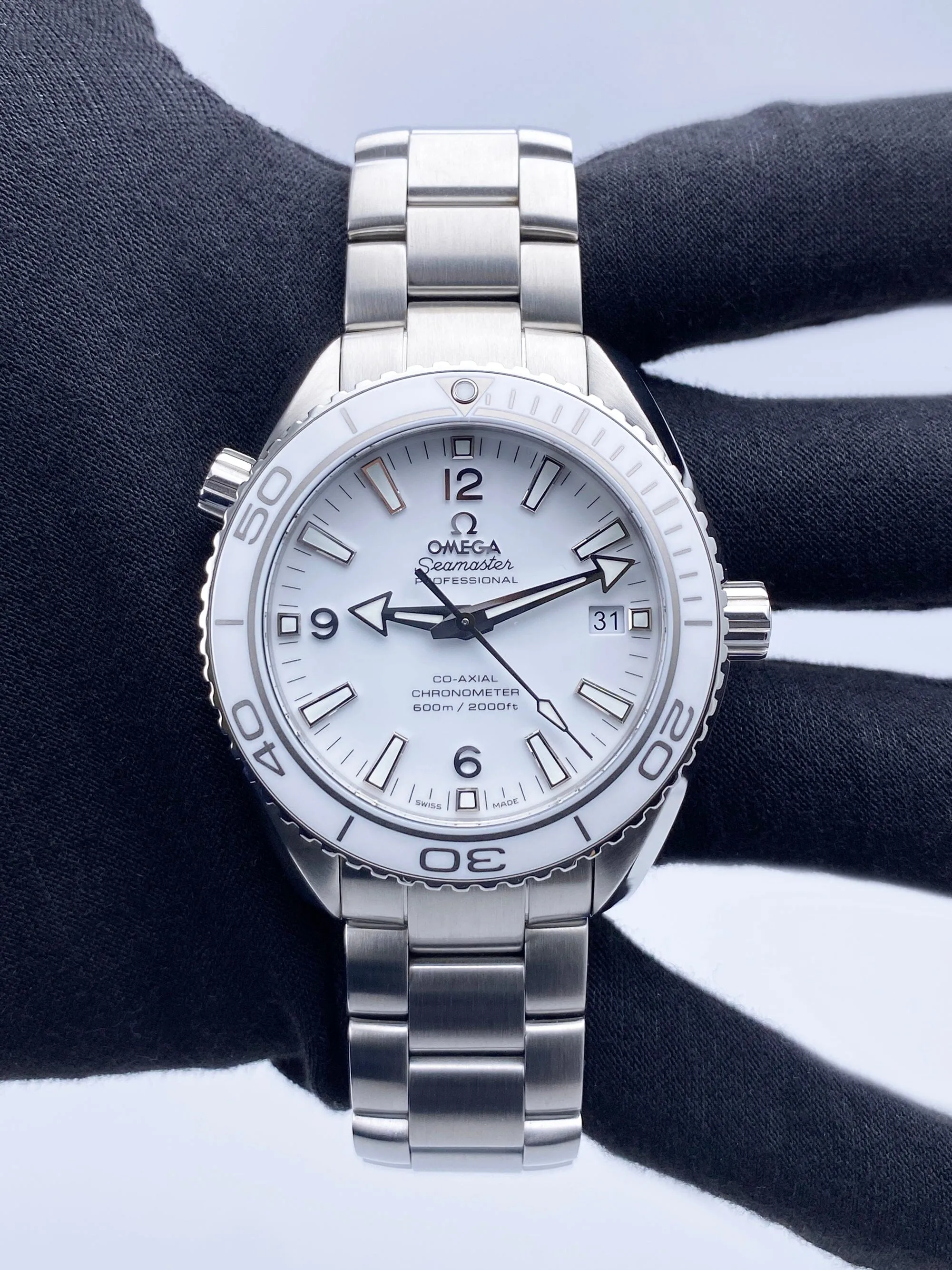 Omega Seamaster Planet Ocean 42MM Mens Watch Box Papers