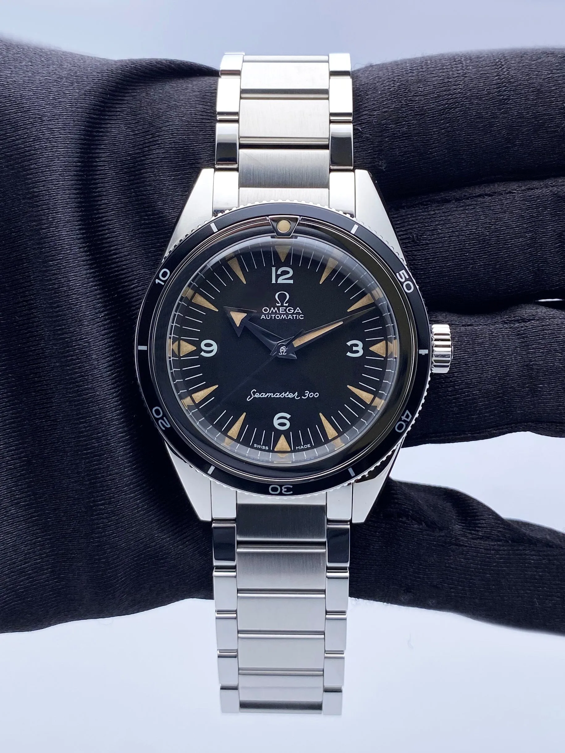 Omega Seamaster The 1957 Trilogy 234.10.39.20.01.001 Mens Watch Box Papers