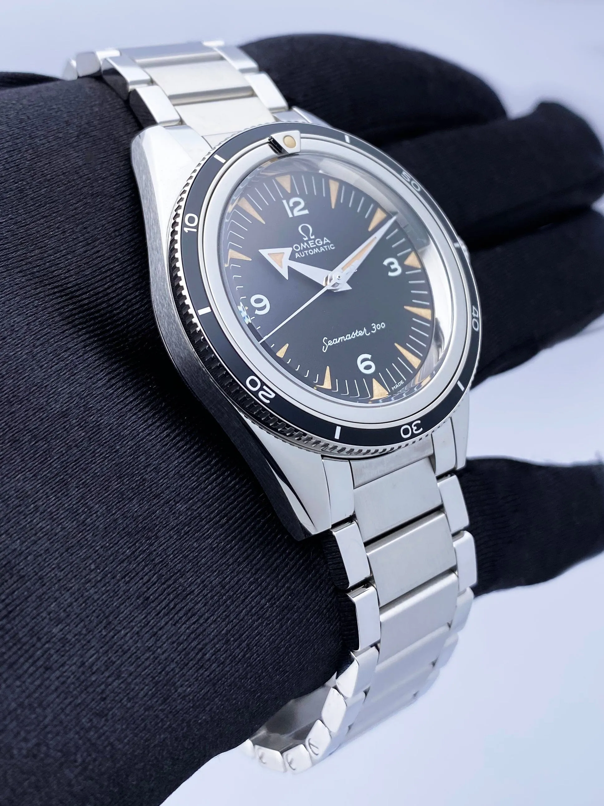 Omega Seamaster The 1957 Trilogy 234.10.39.20.01.001 Mens Watch Box Papers