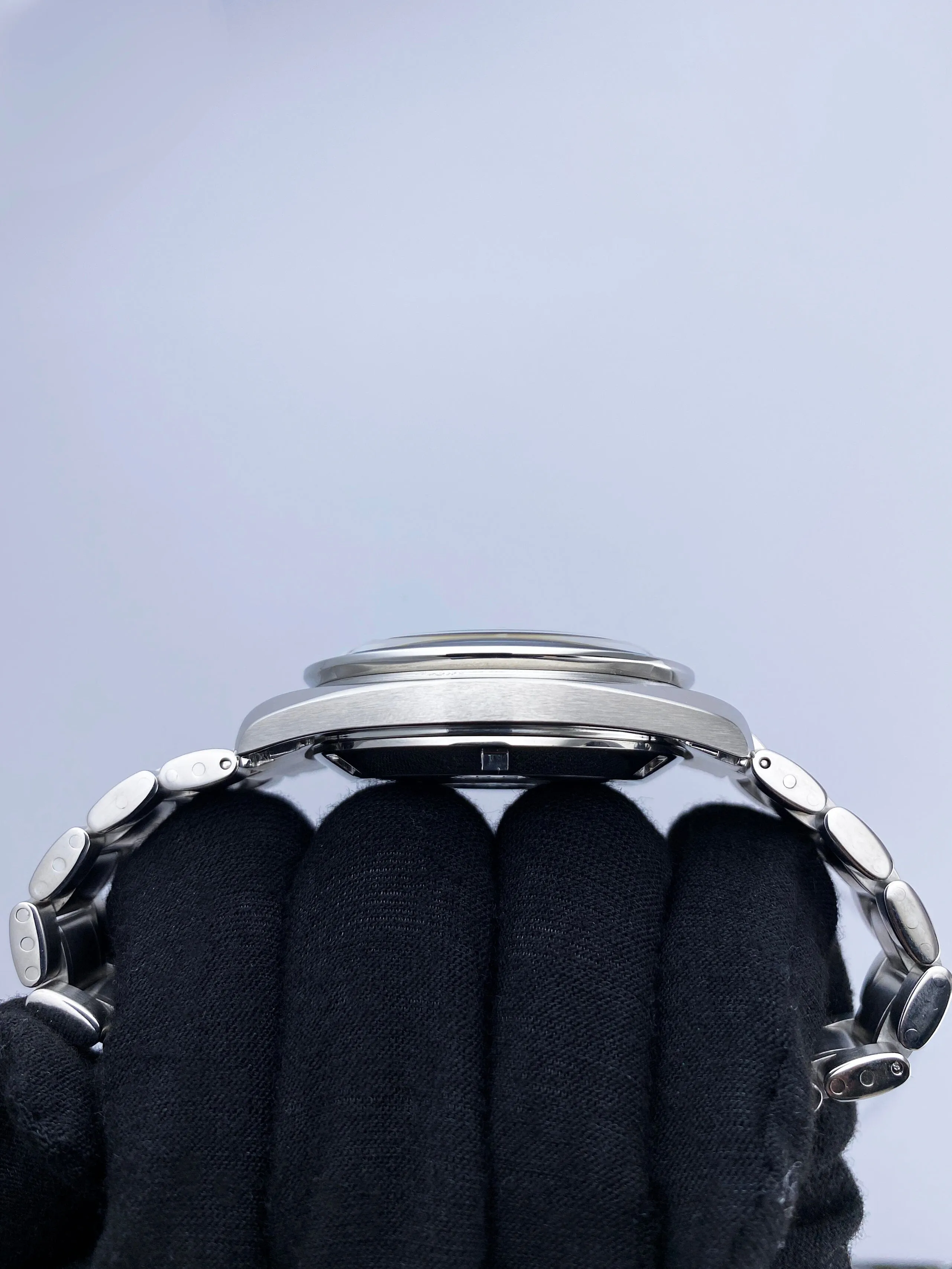 Omega Speedmaster MOONWATCH 3570.50.00 Mens Watch