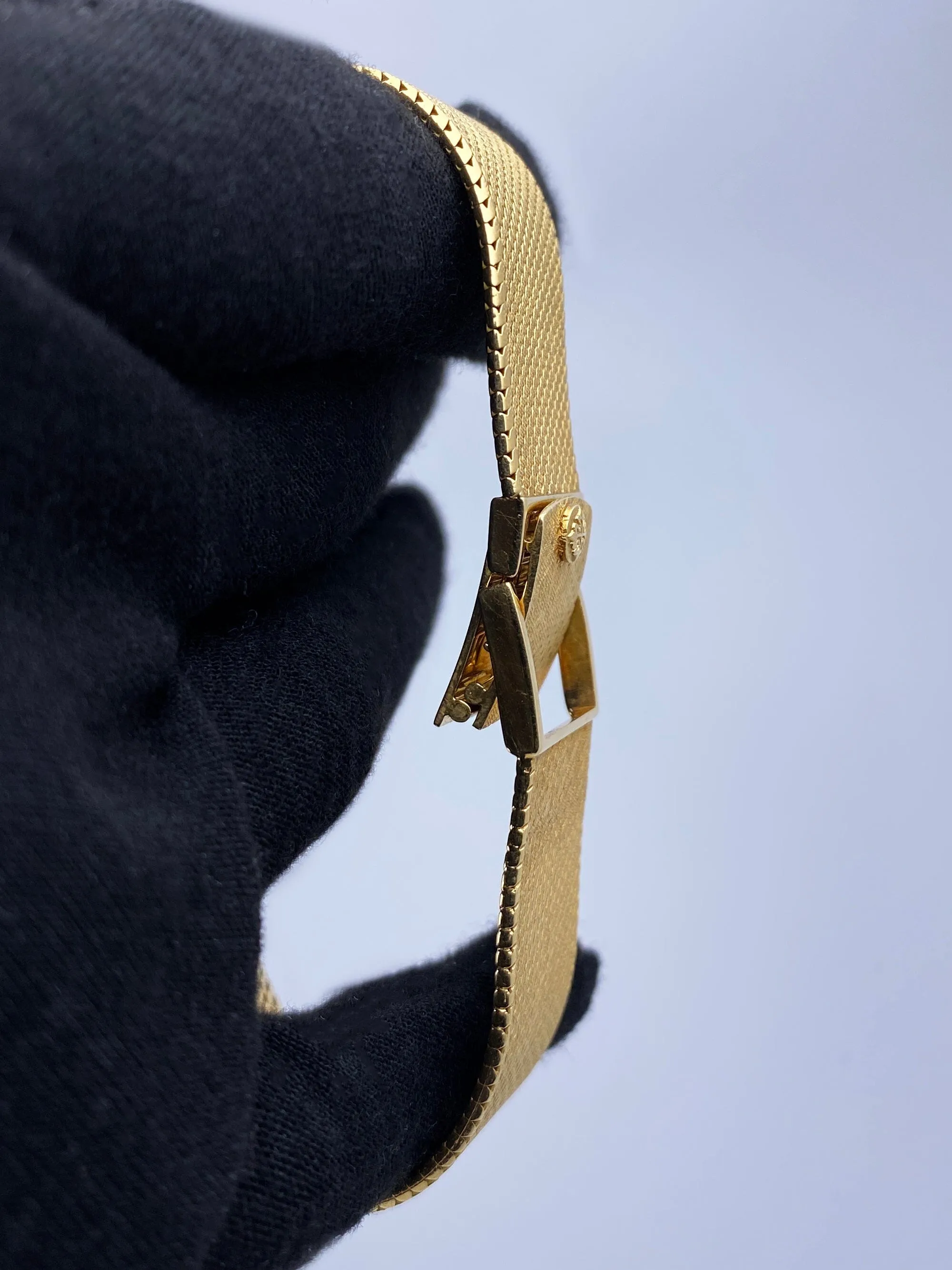 Patek Philippe Calatrava 3520/10 18K Yellow Gold Watch