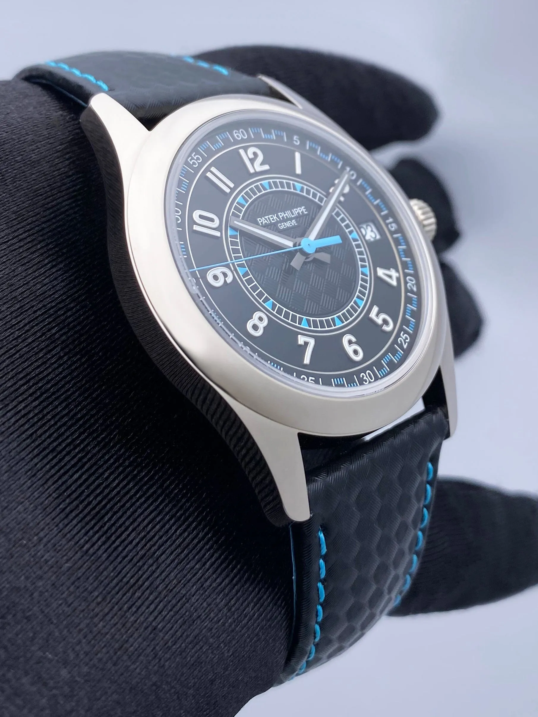 Patek Philippe Calatrava 6007G-011 Blue Mens Watch Box Papers