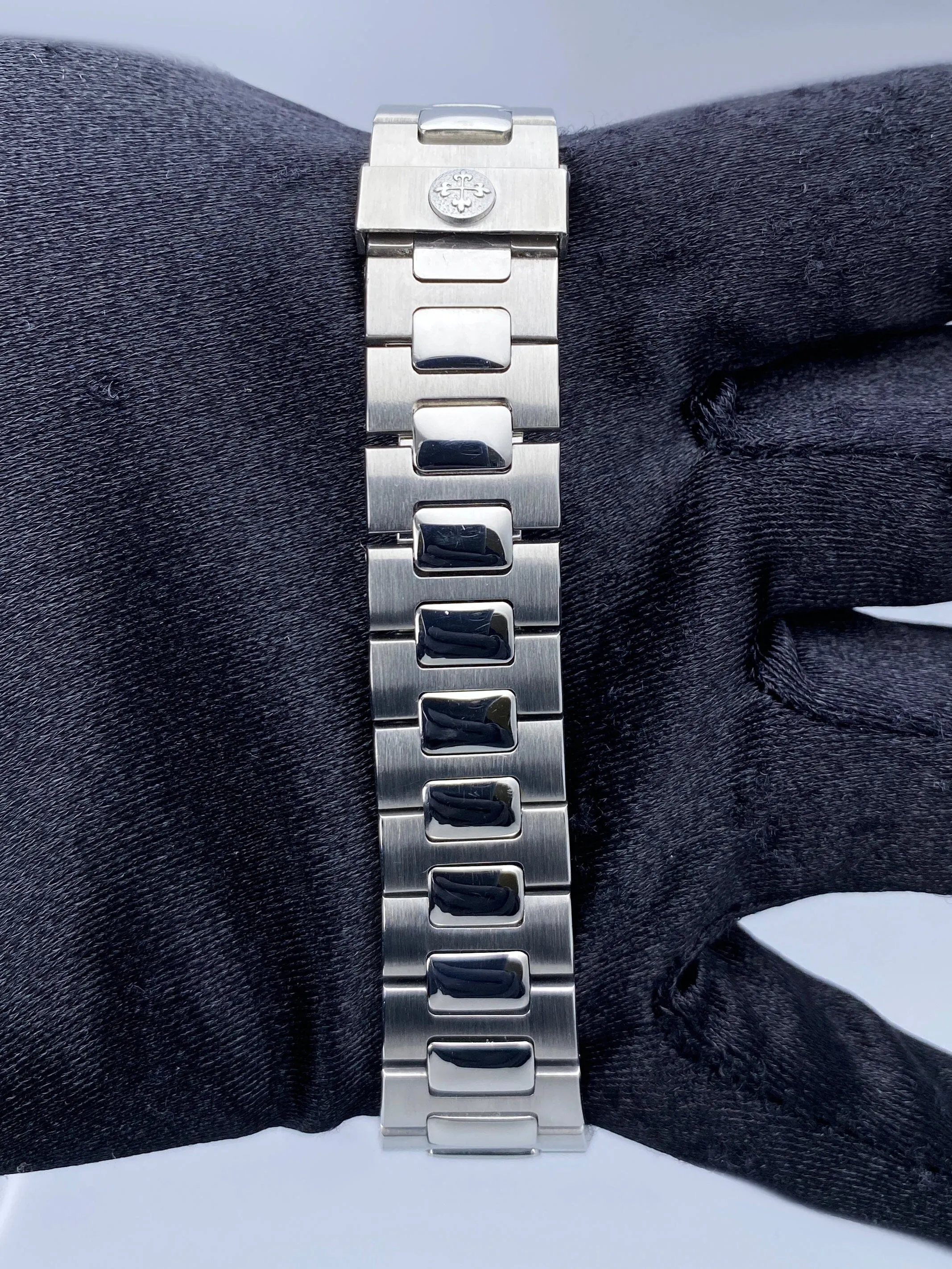 Patek Philippe Nautilus 3800/1 Blue Dial Mens Watch With Papers