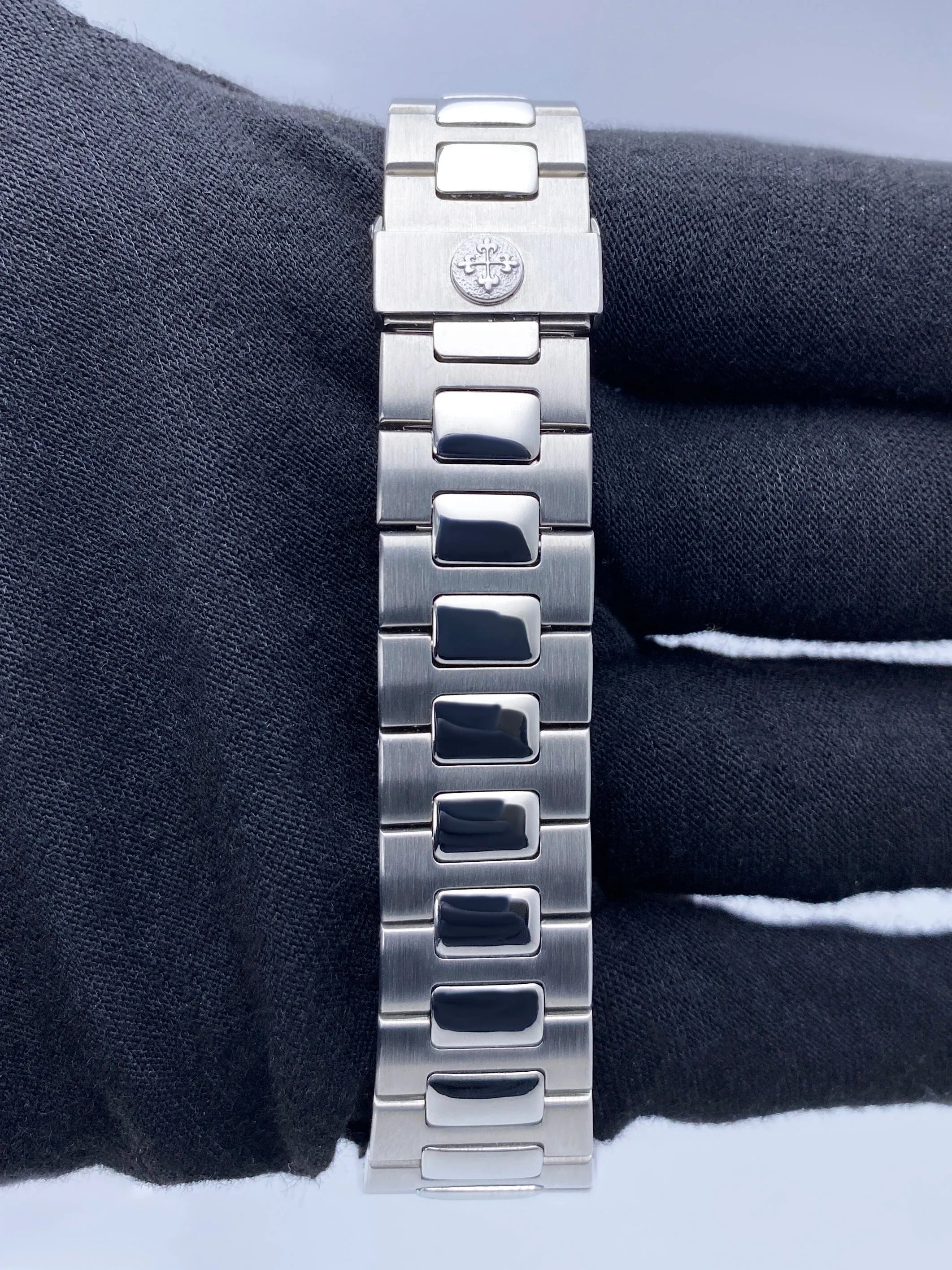 Patek Philippe Nautilus 3800/1A-001 Blue Dial Mens Watch Box Papers